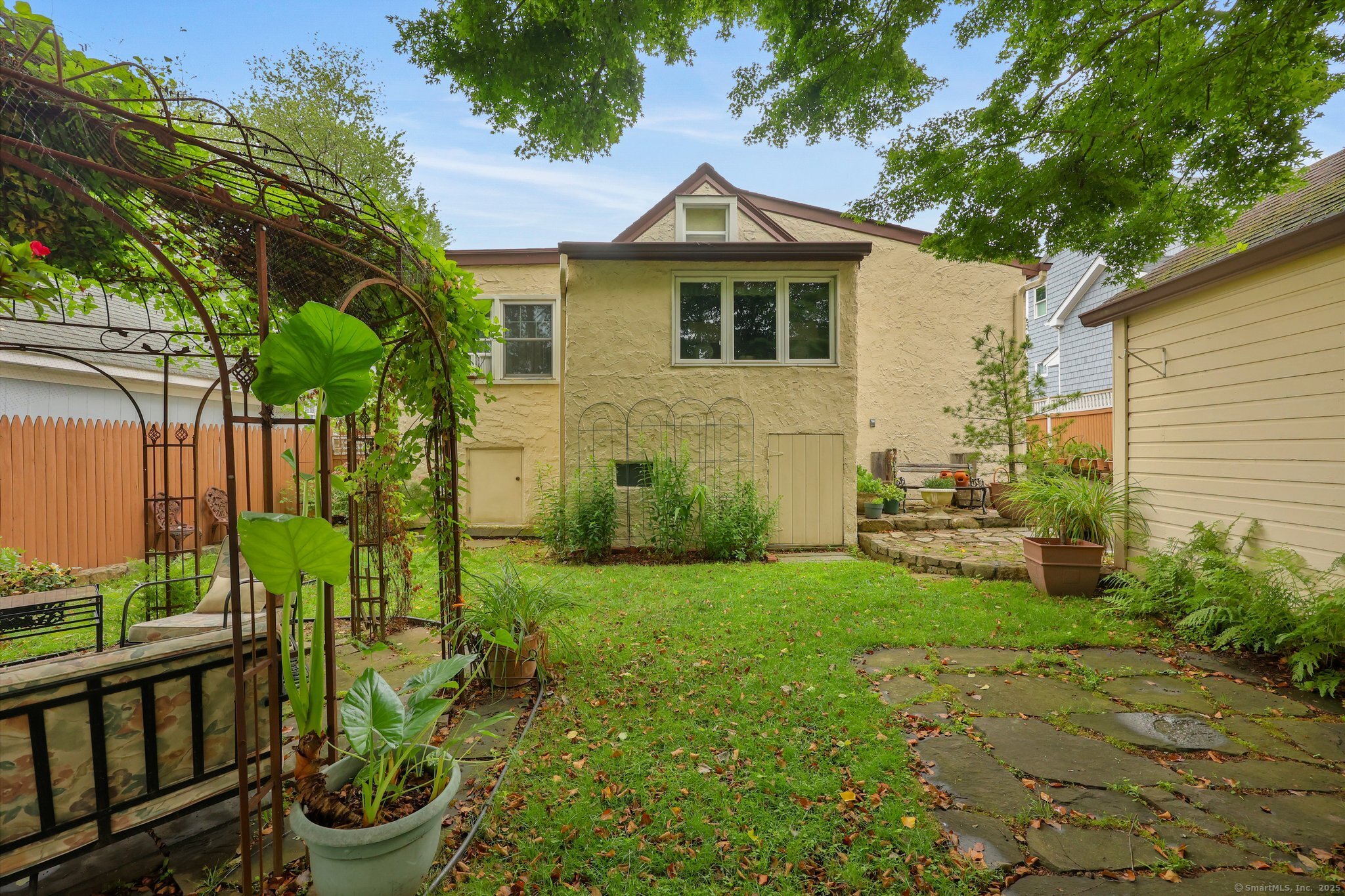 20 Cedar Crest Place