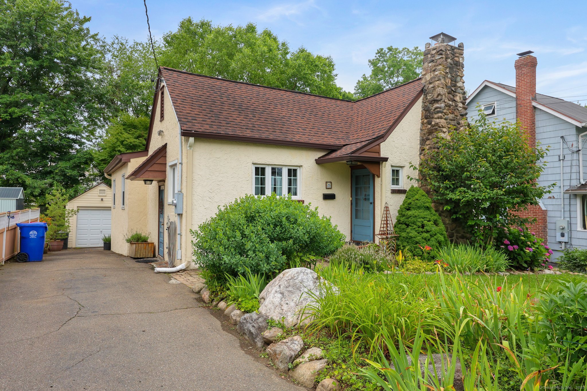 20 Cedar Crest Place