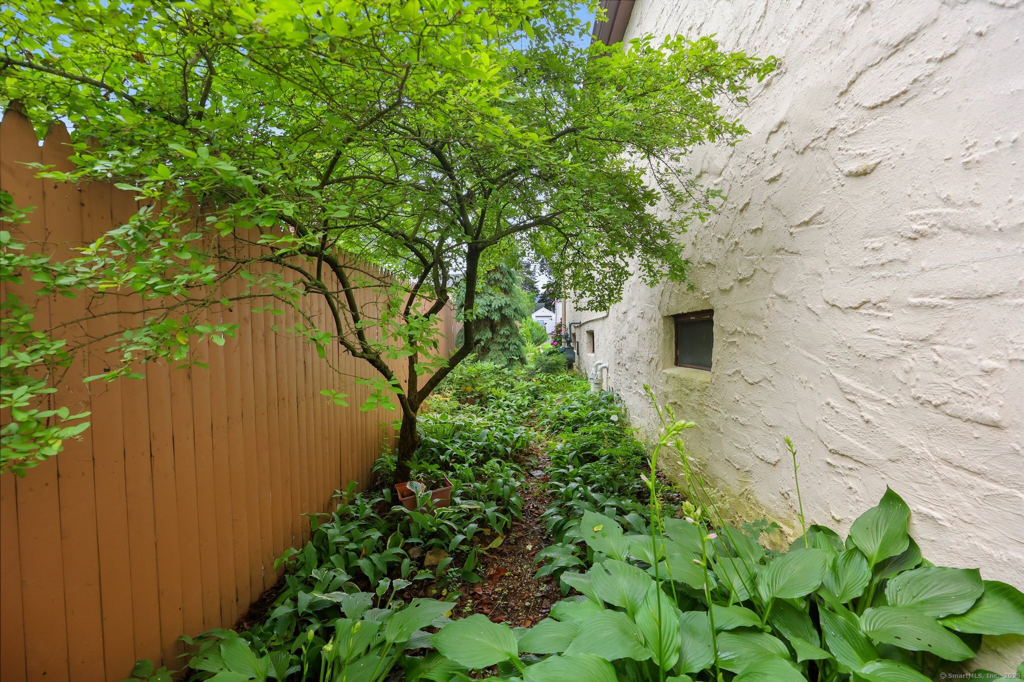 20 Cedar Crest Place