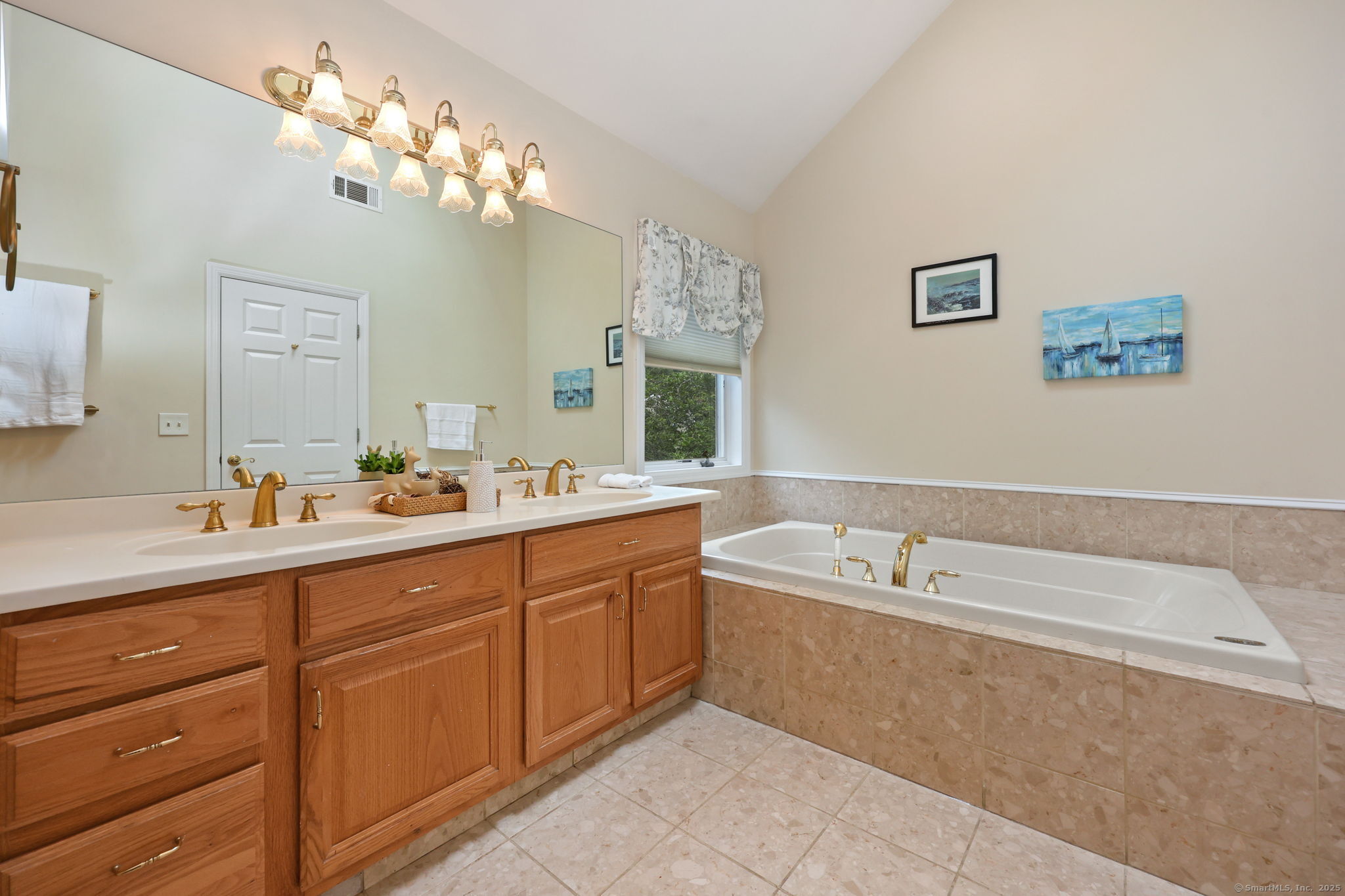 6 Riverwalk Lane