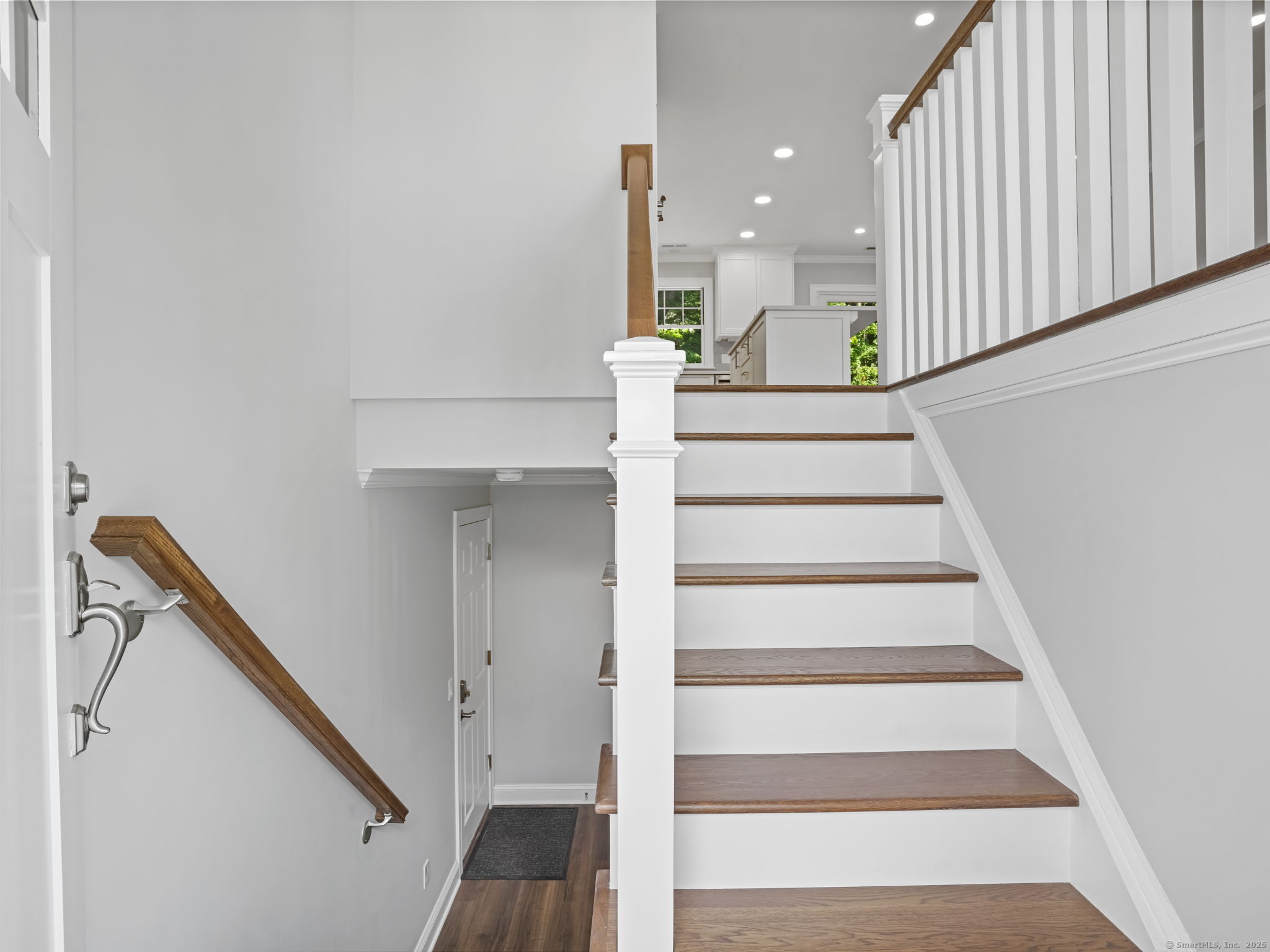 6 Erin Court