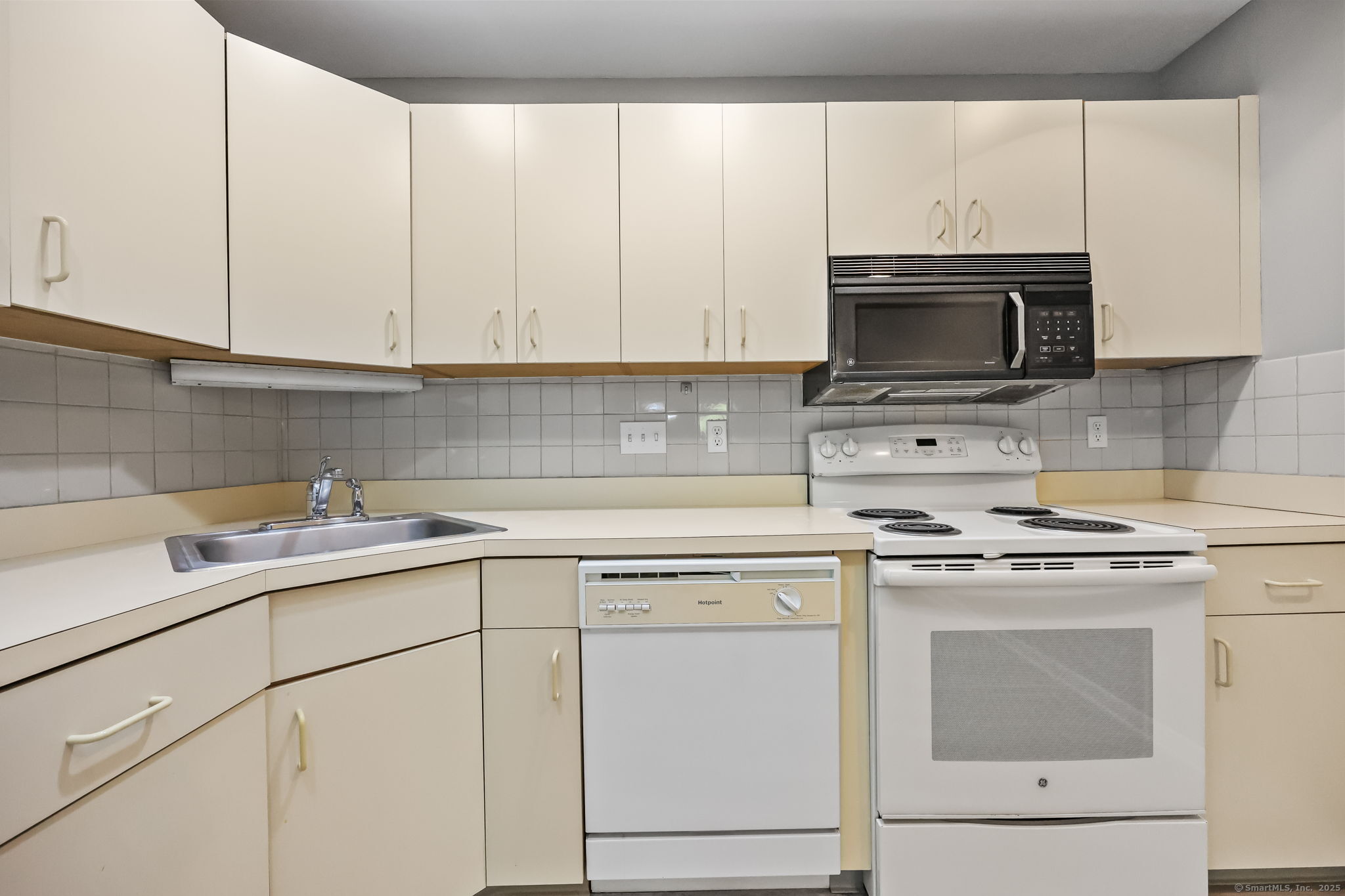 47 Cedar Street APT 1