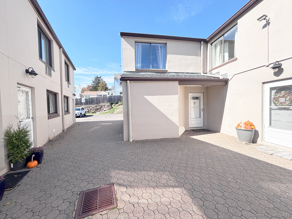 84 Taylor Avenue APT 1