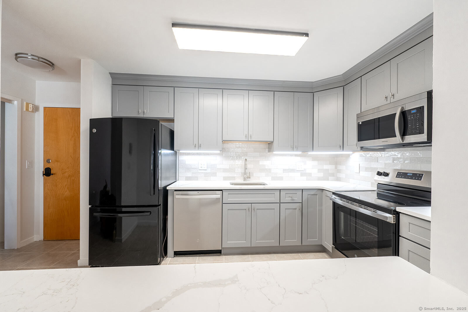 664 Main Avenue APT 302