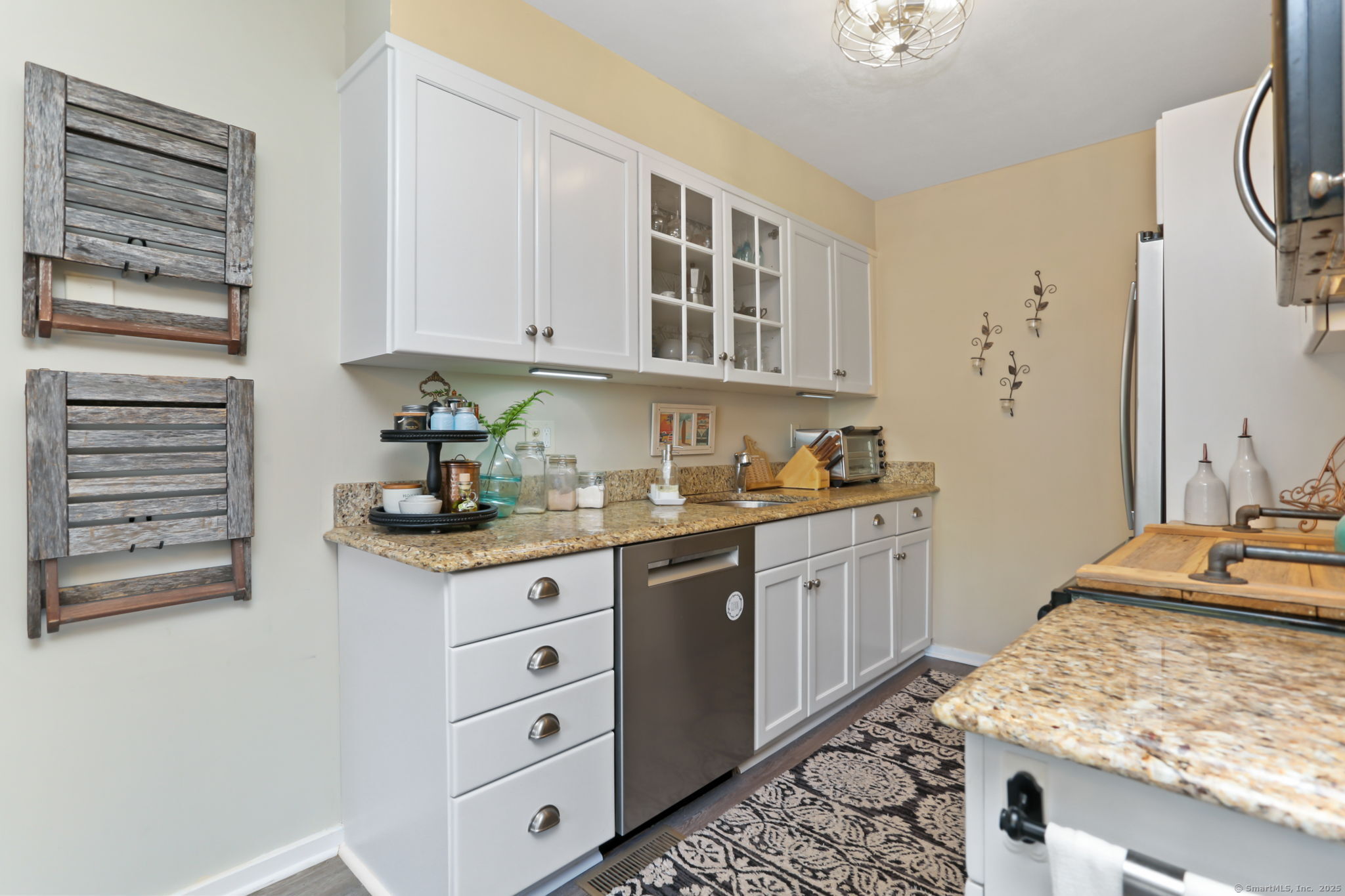 101 Grove Street APT 24