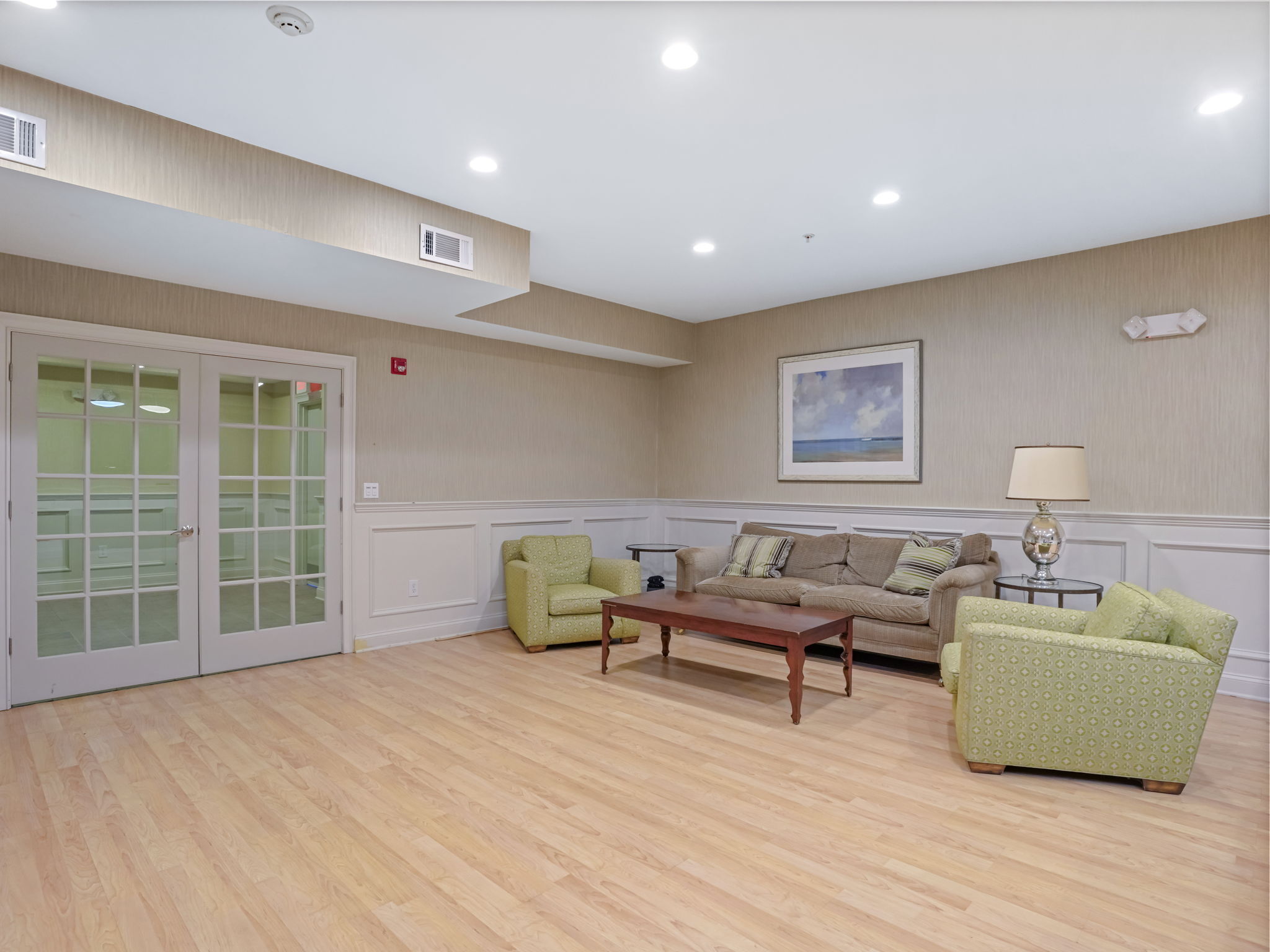 144 East Avenue APT B404