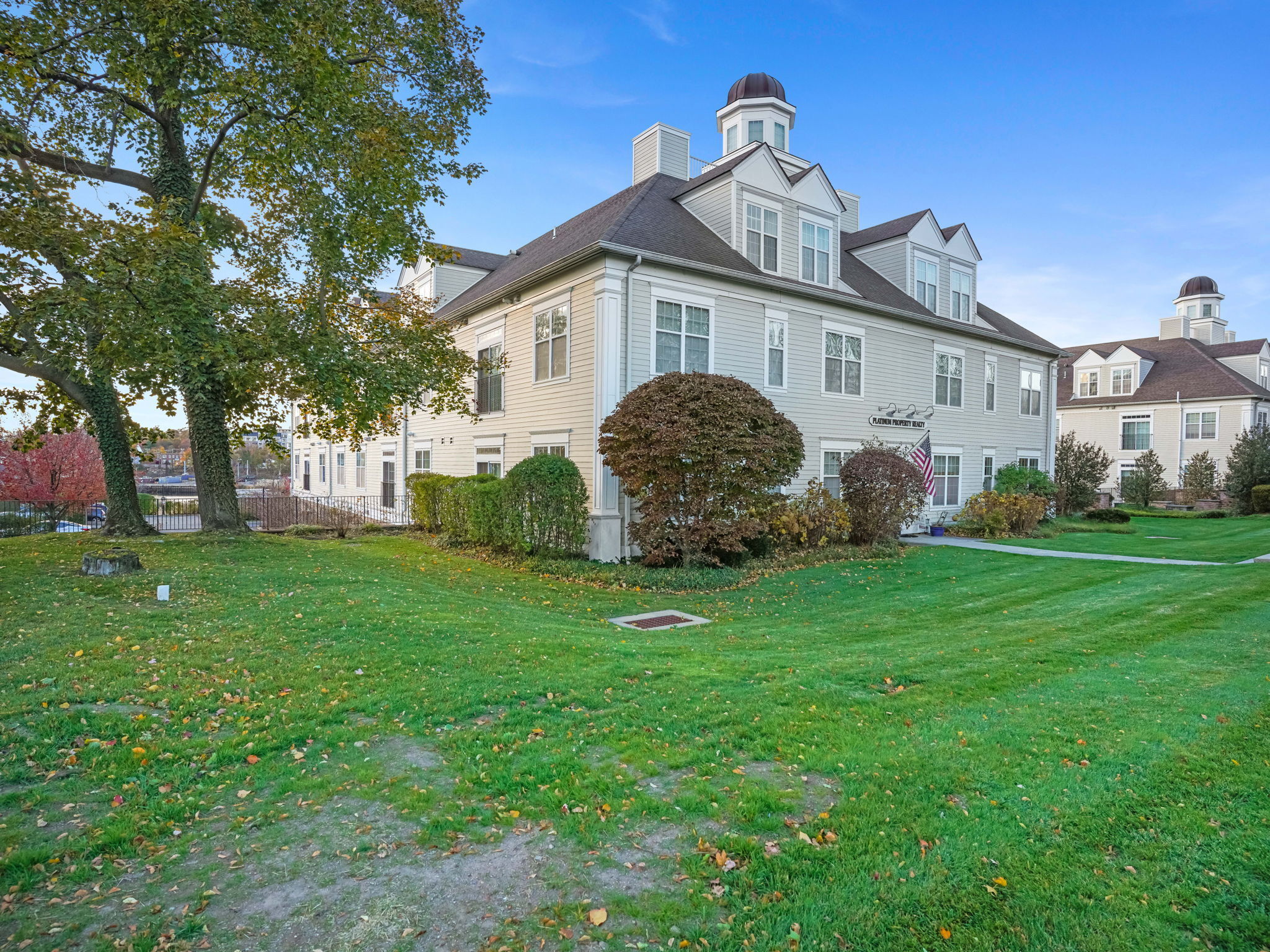 144 East Avenue APT B404