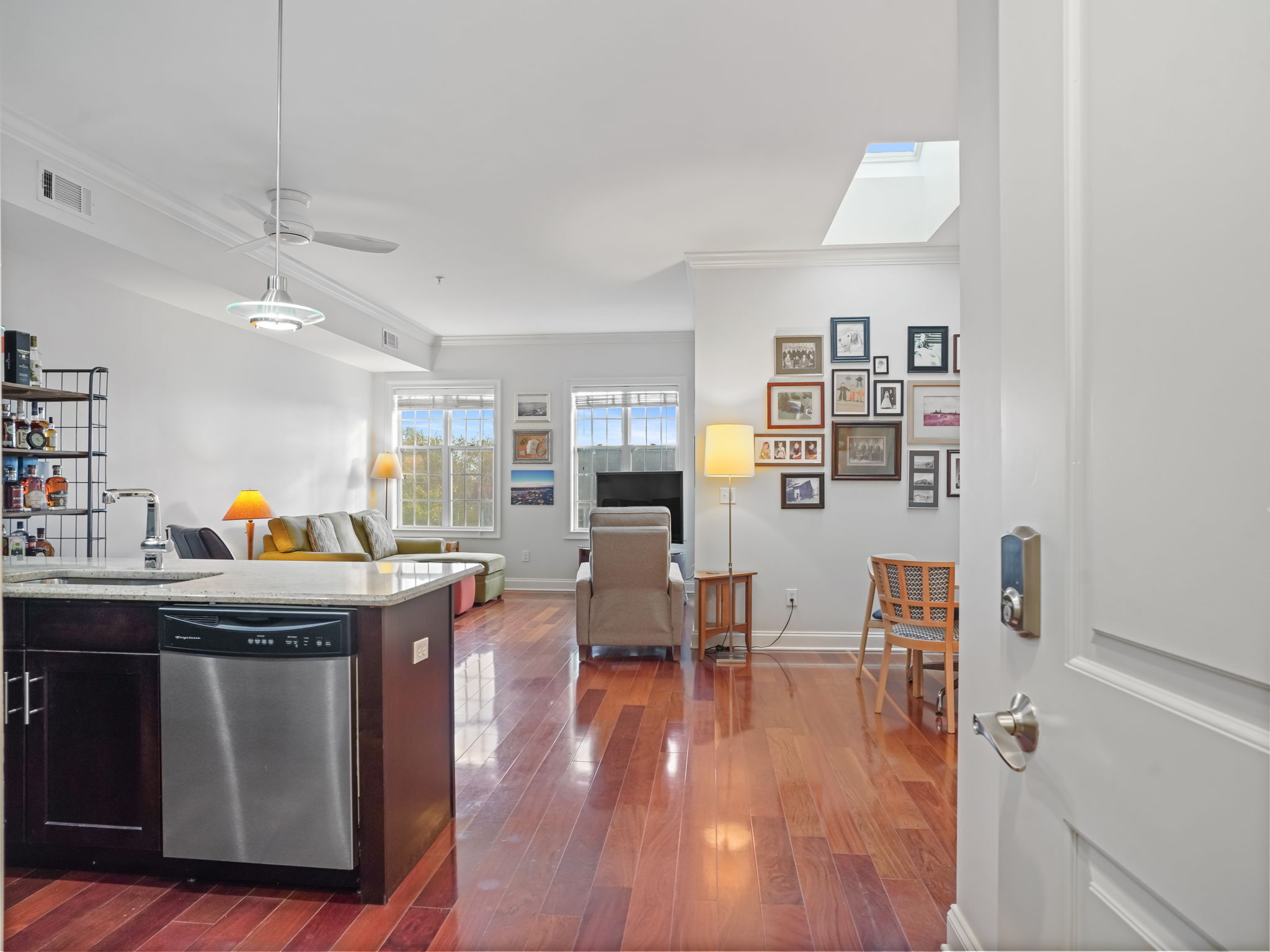 144 East Avenue APT B404