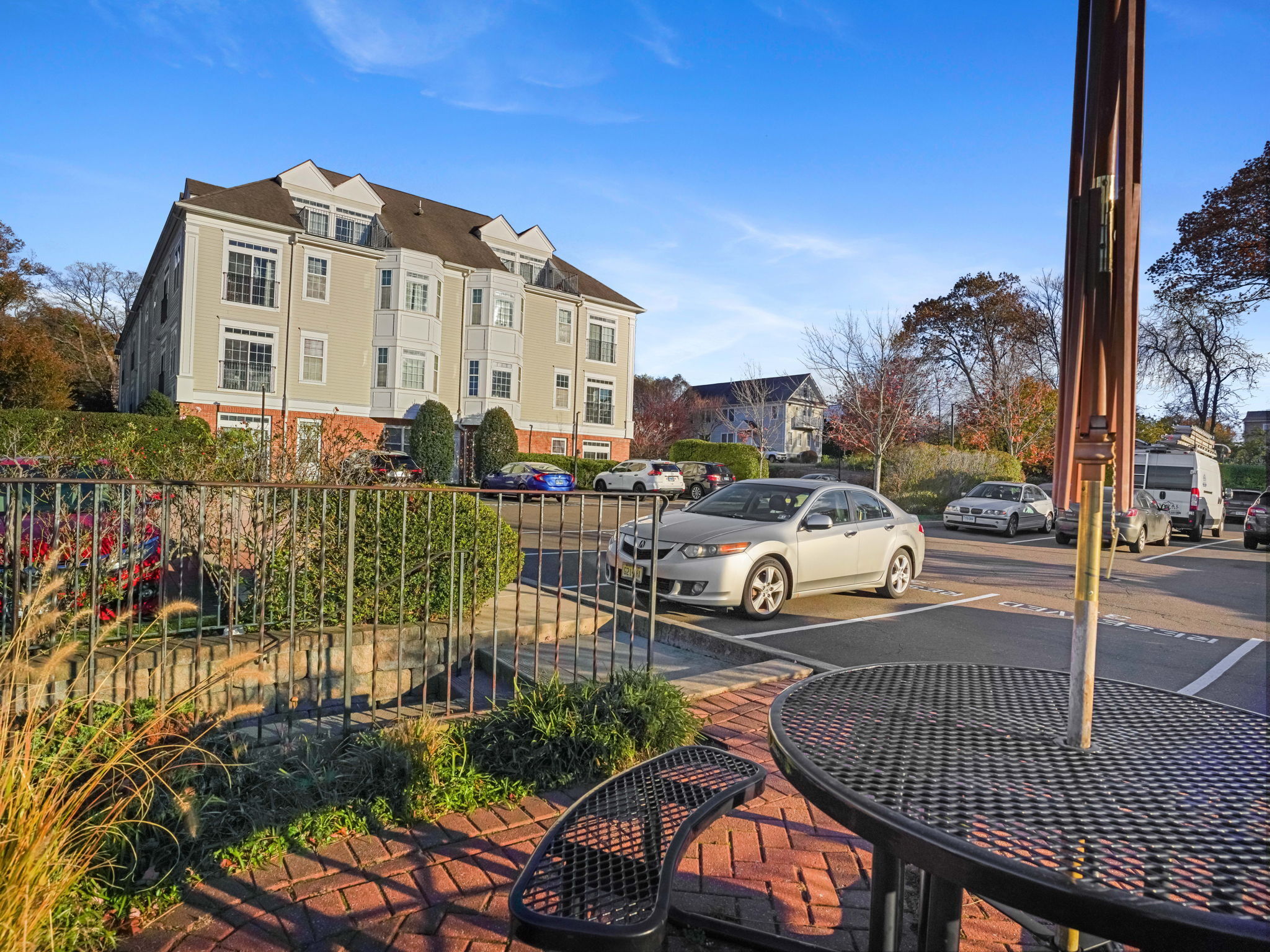 144 East Avenue APT B404