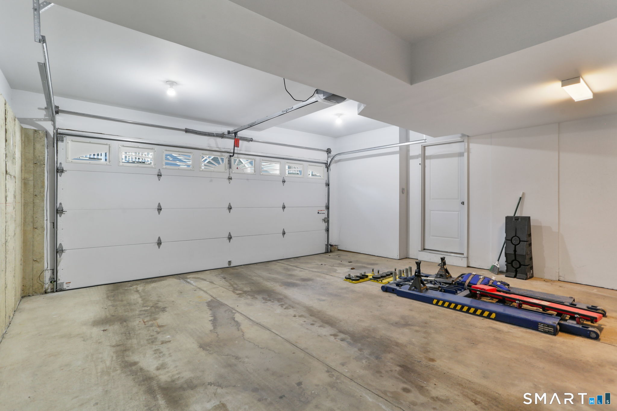 33 Glenwood Avenue APT 1