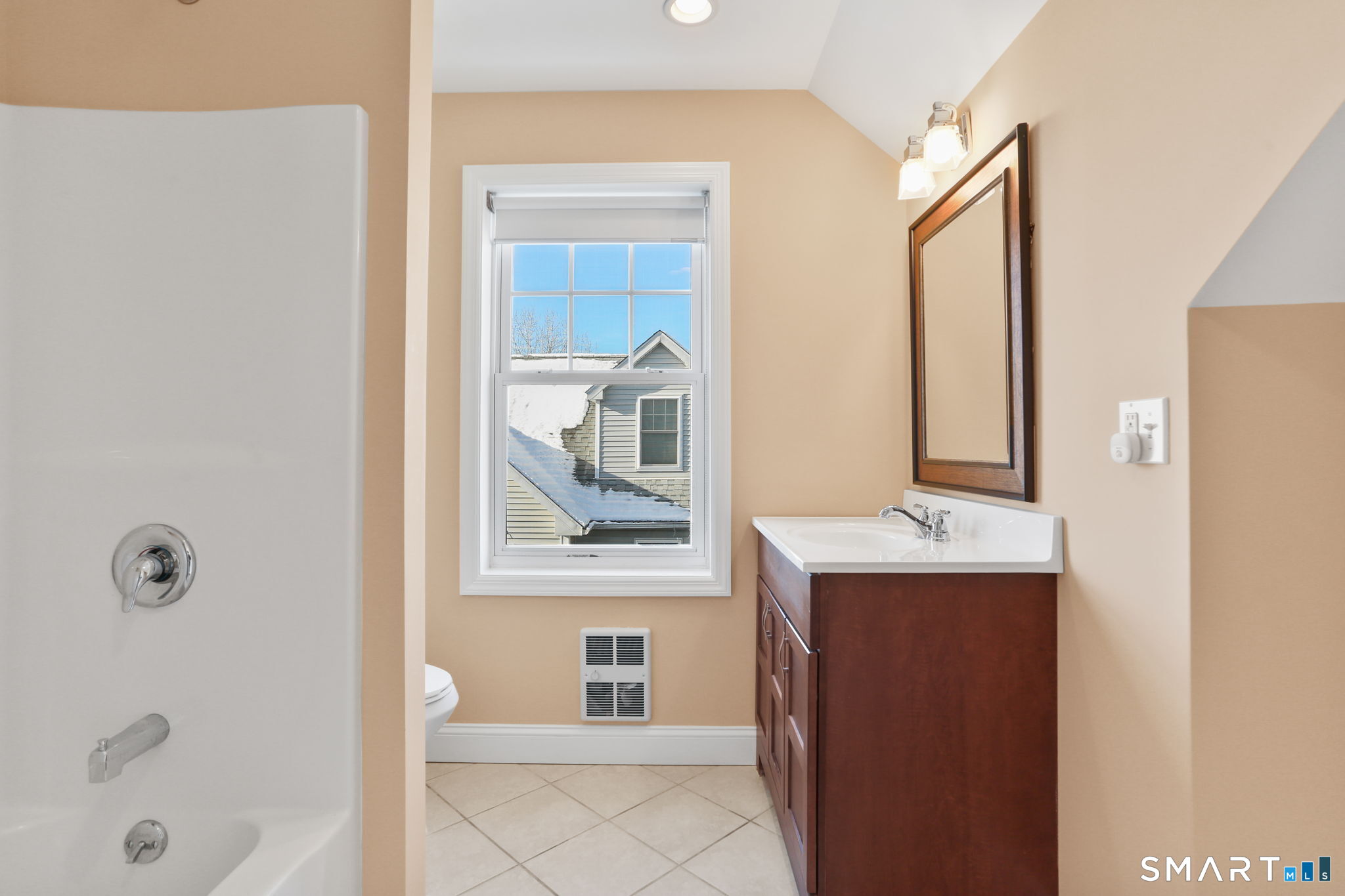 33 Glenwood Avenue APT 1