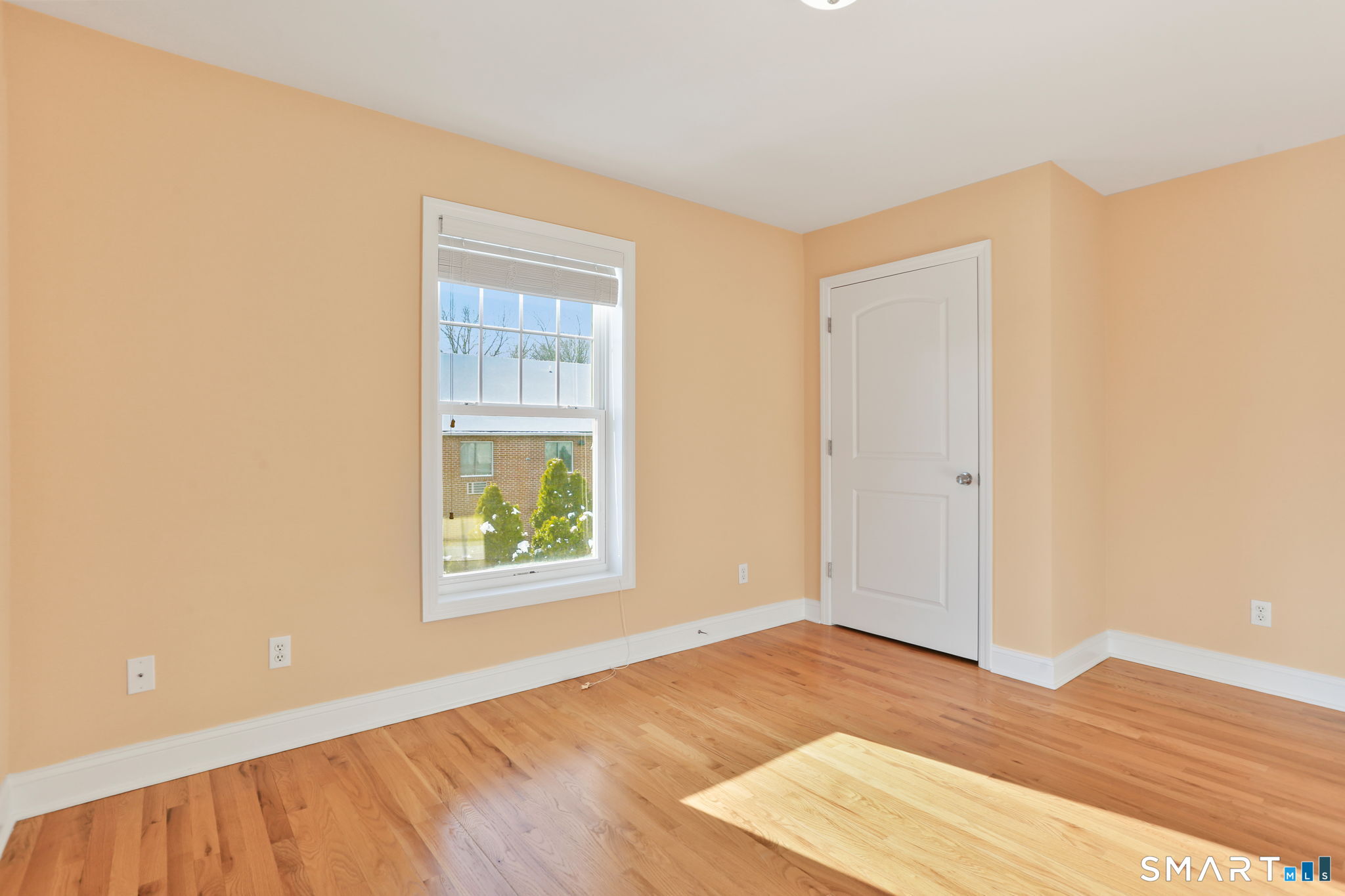 33 Glenwood Avenue APT 1