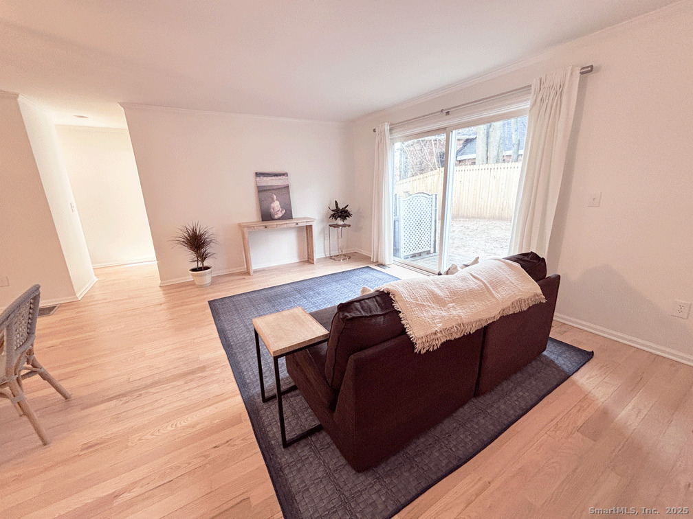 2 West Avenue APT 5