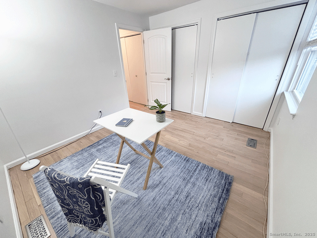 2 West Avenue APT 5