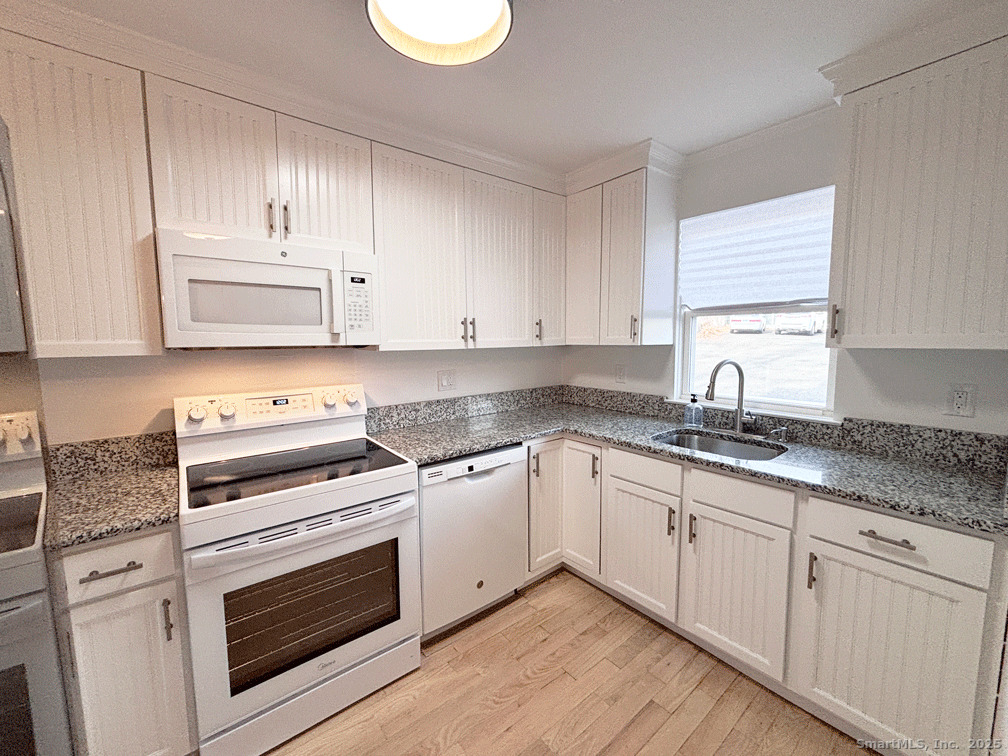 2 West Avenue APT 5