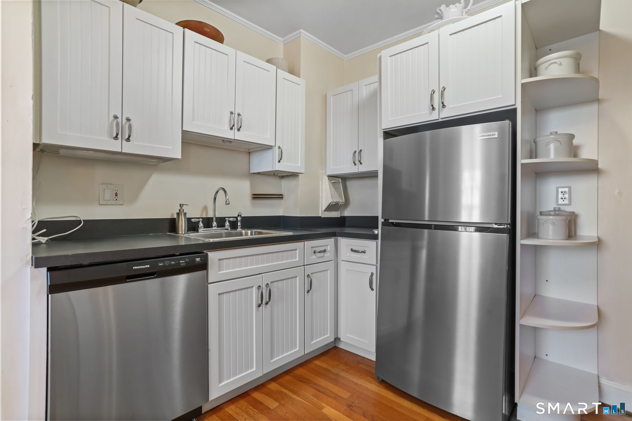 8 Elmcrest Terrace APT 103