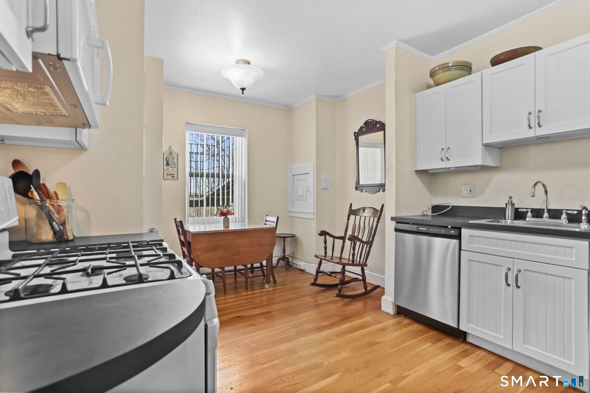 8 Elmcrest Terrace APT 103