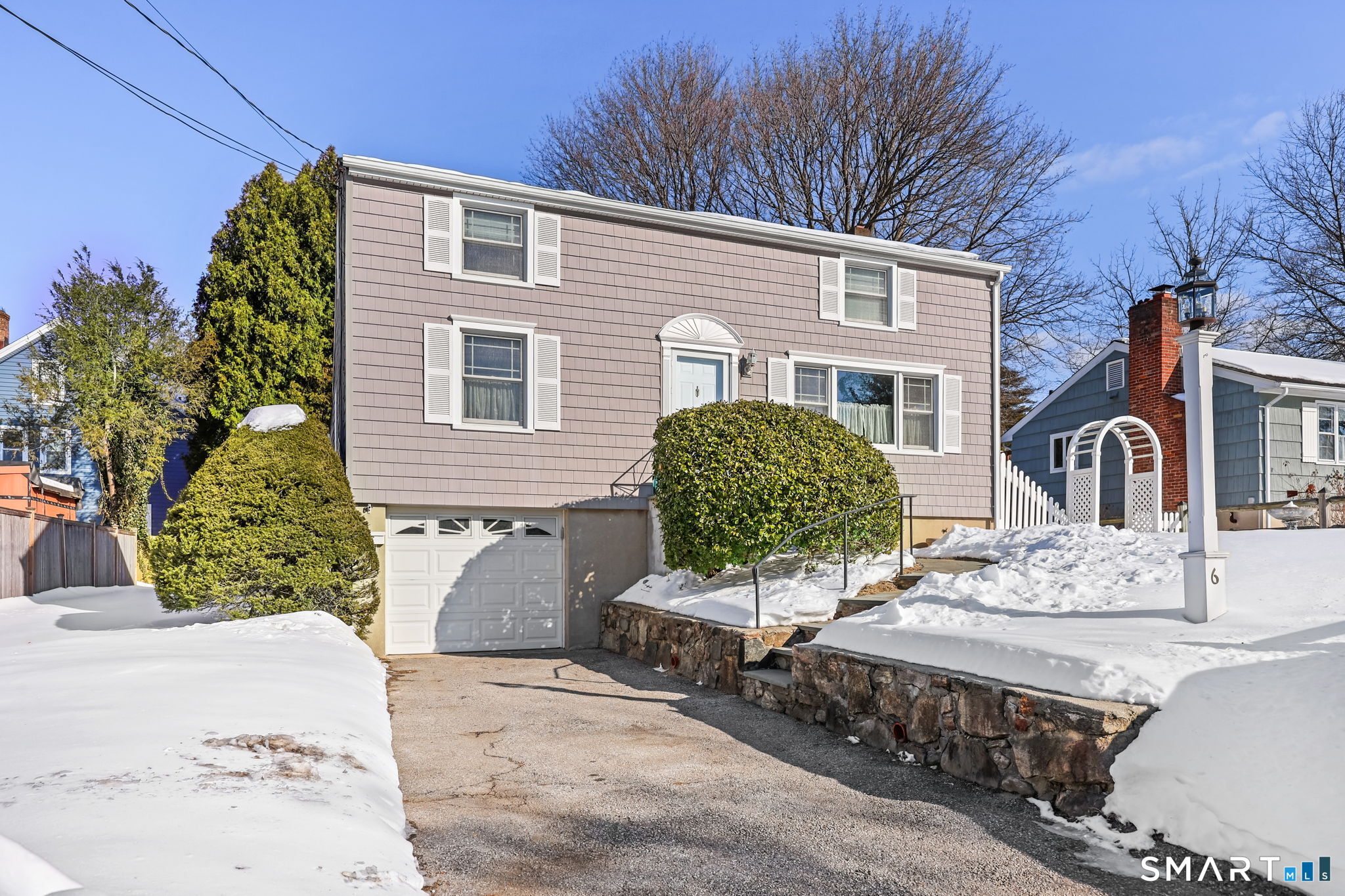6 Clara Drive