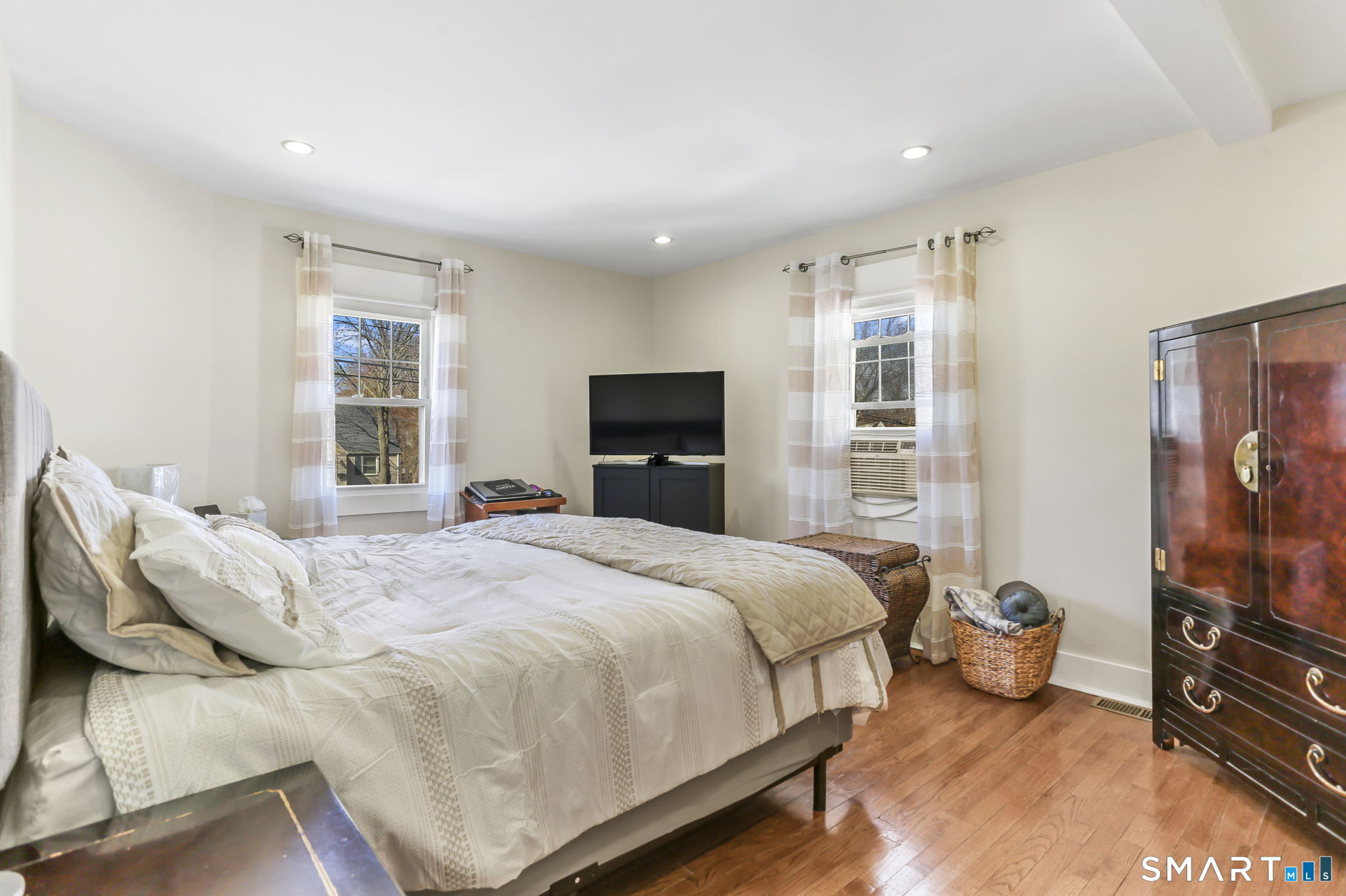 6 Wildmere Lane