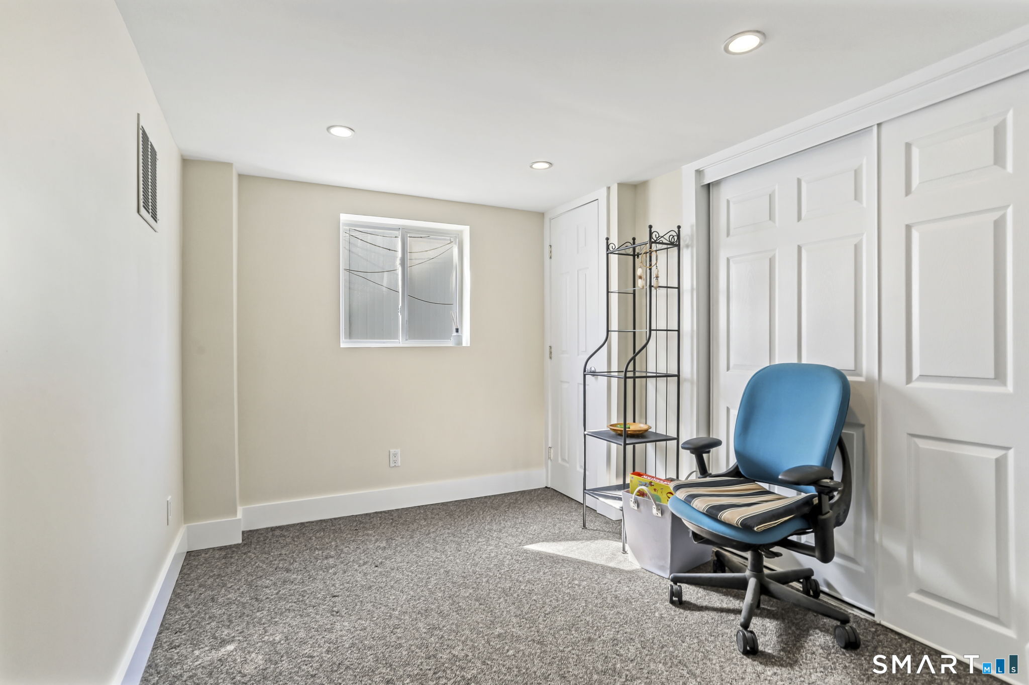 6 Wildmere Lane