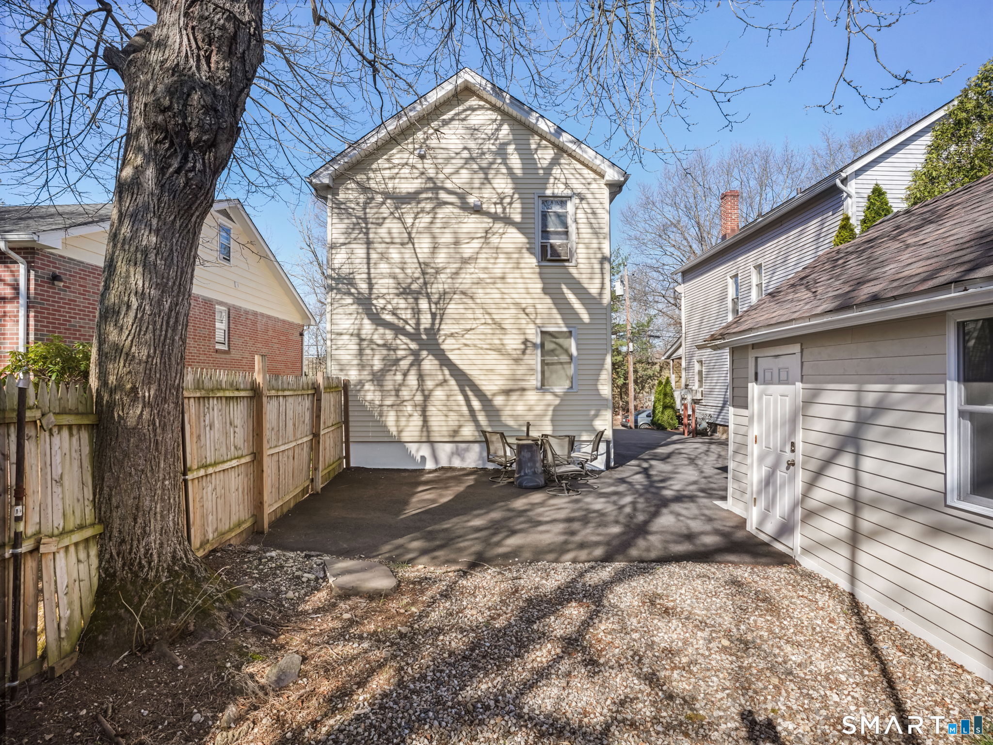 22 Davis Street