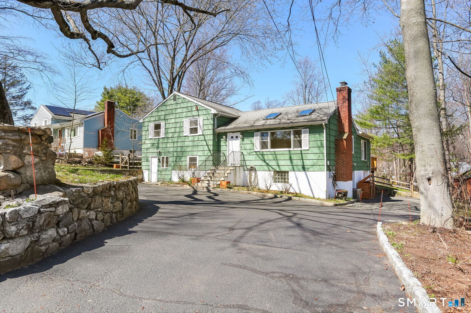 140 Ponus Avenue