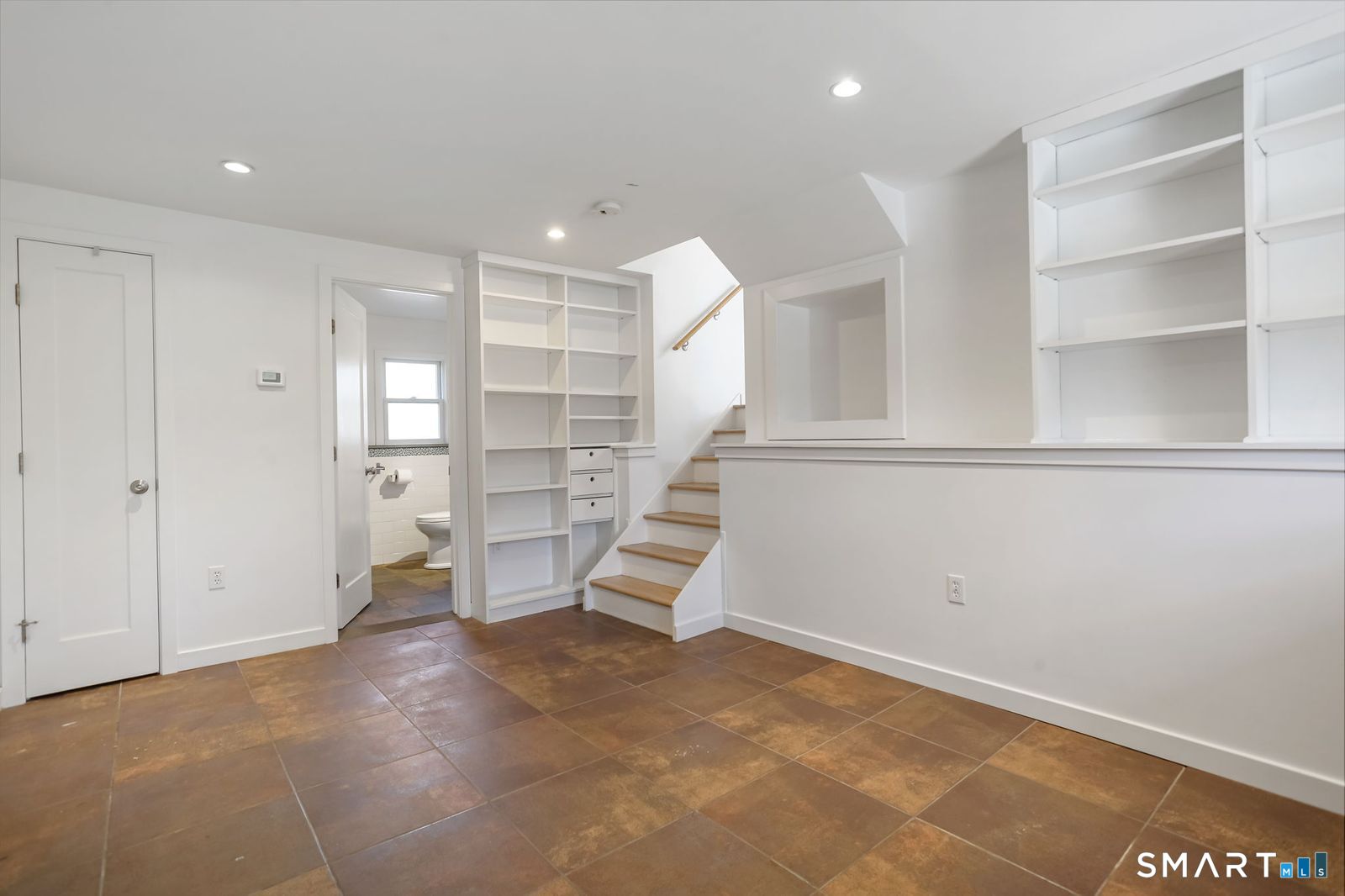 140 Ponus Avenue