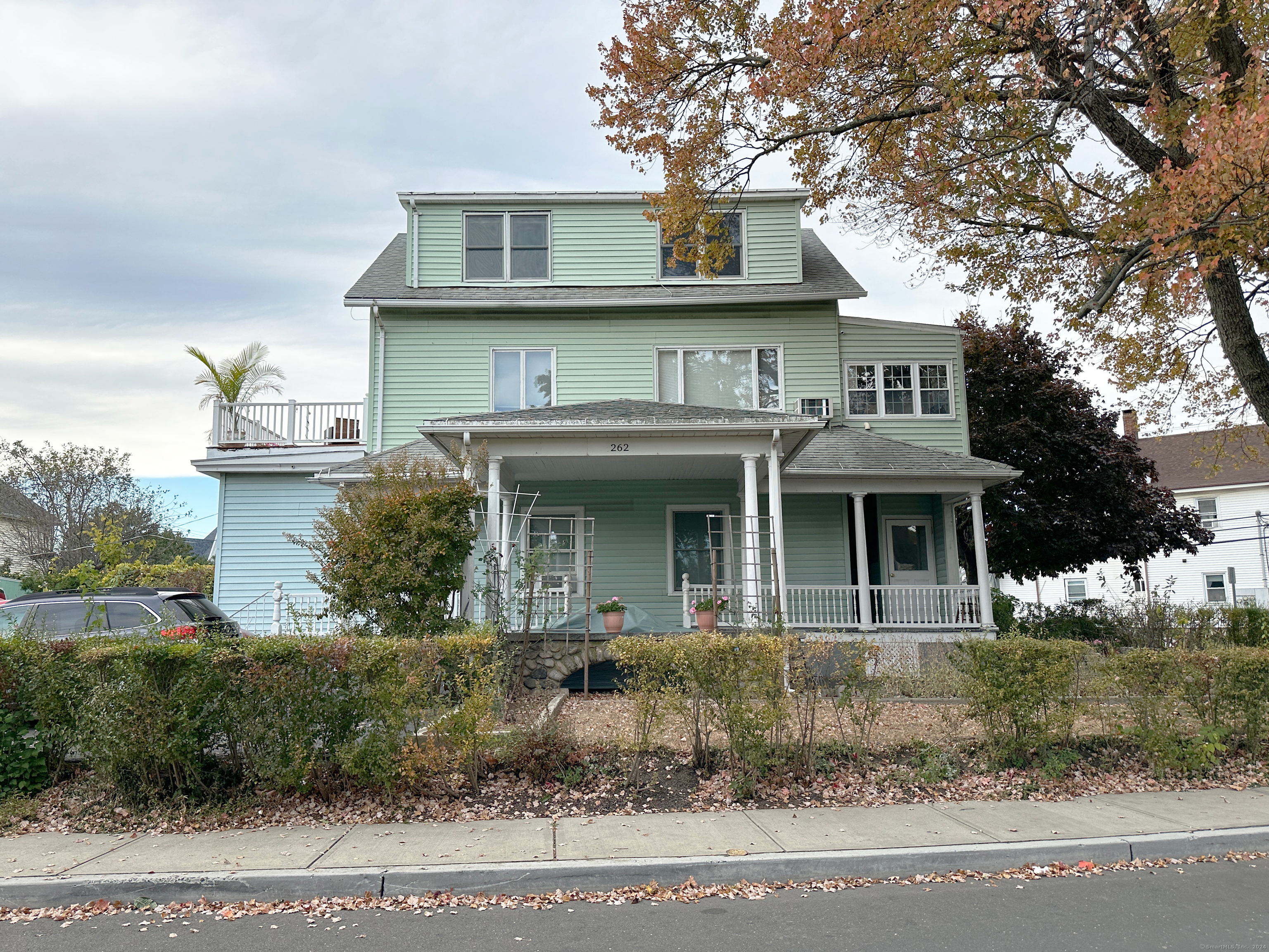 262 East Avenue 3rd Floor