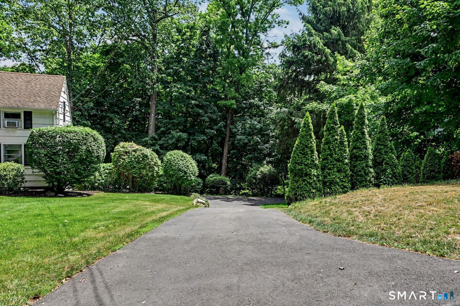 41 Ledgewood Drive