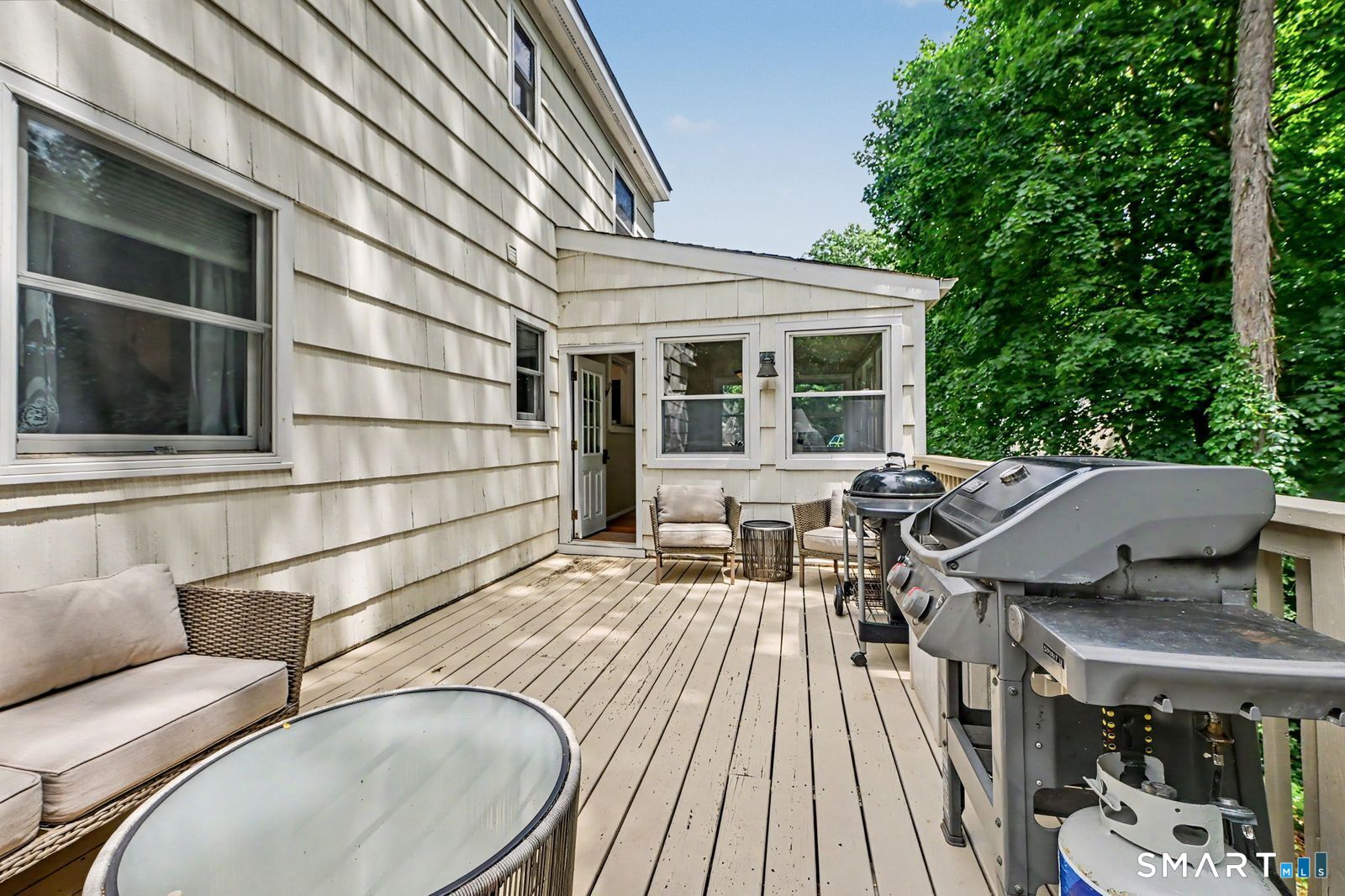 41 Ledgewood Drive