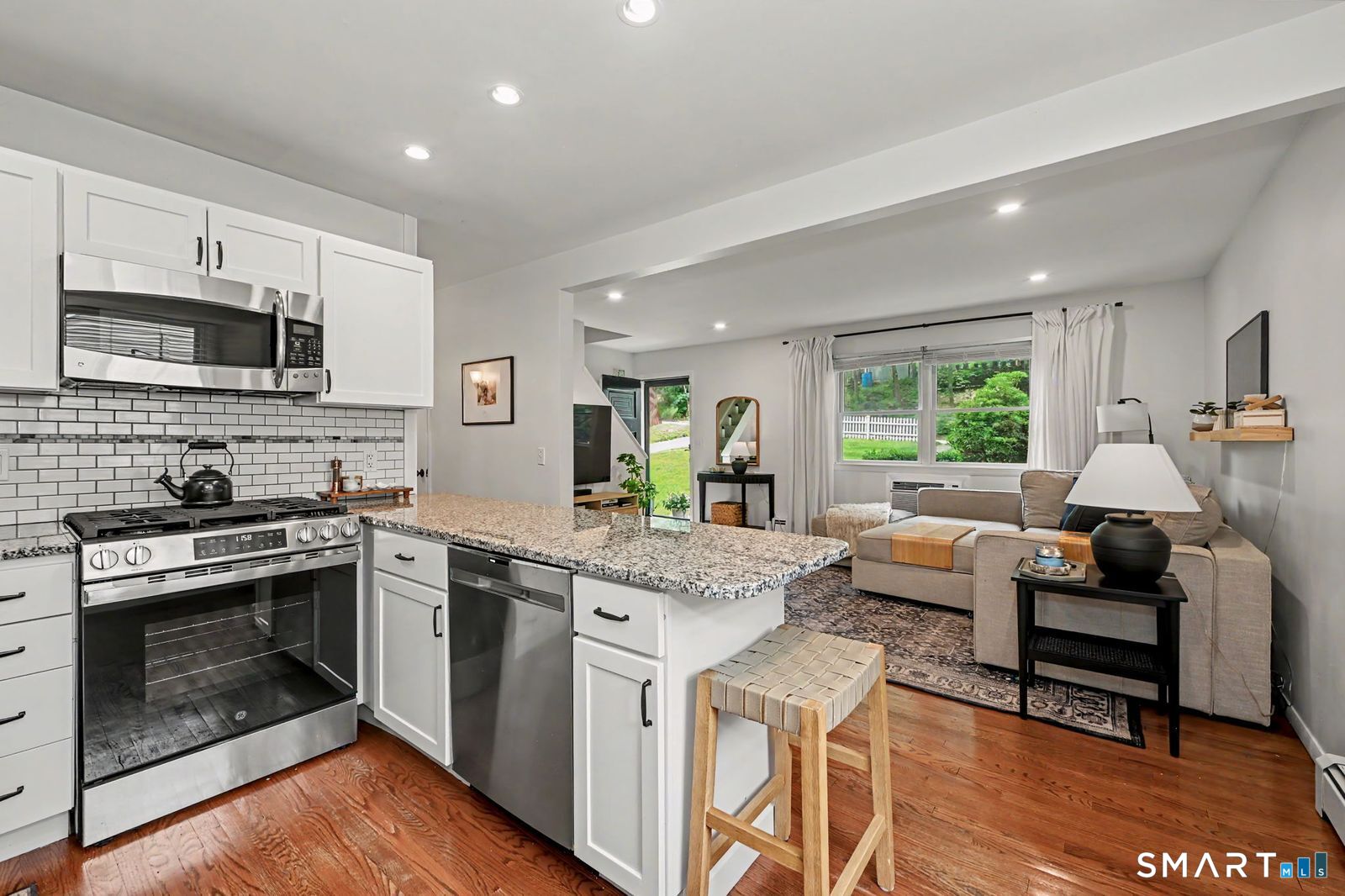 41 Ledgewood Drive