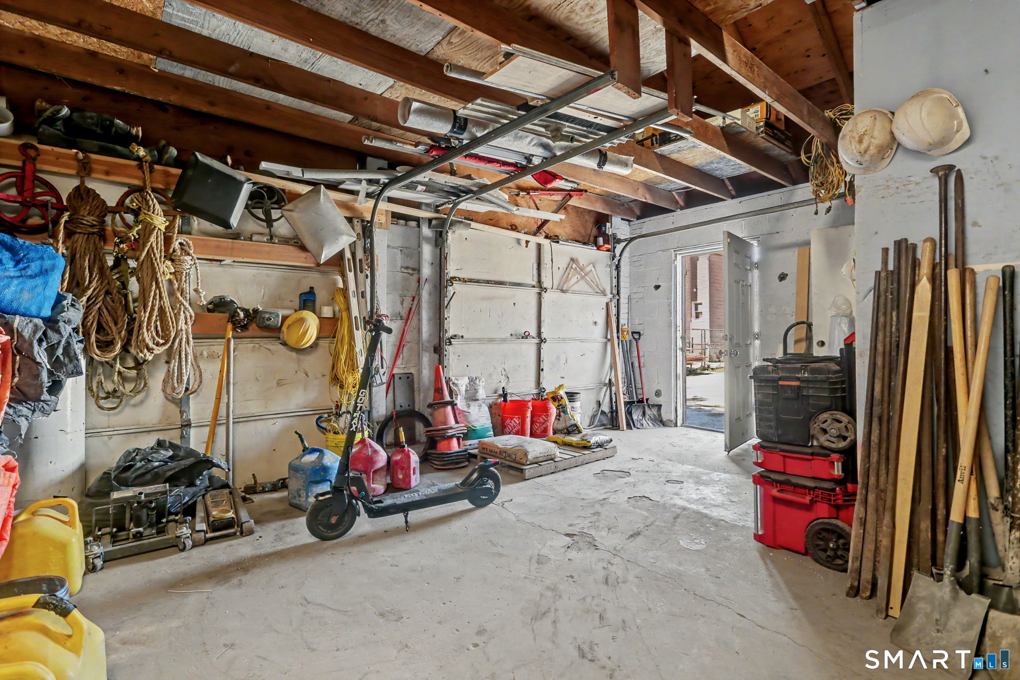 178 Linen Avenue