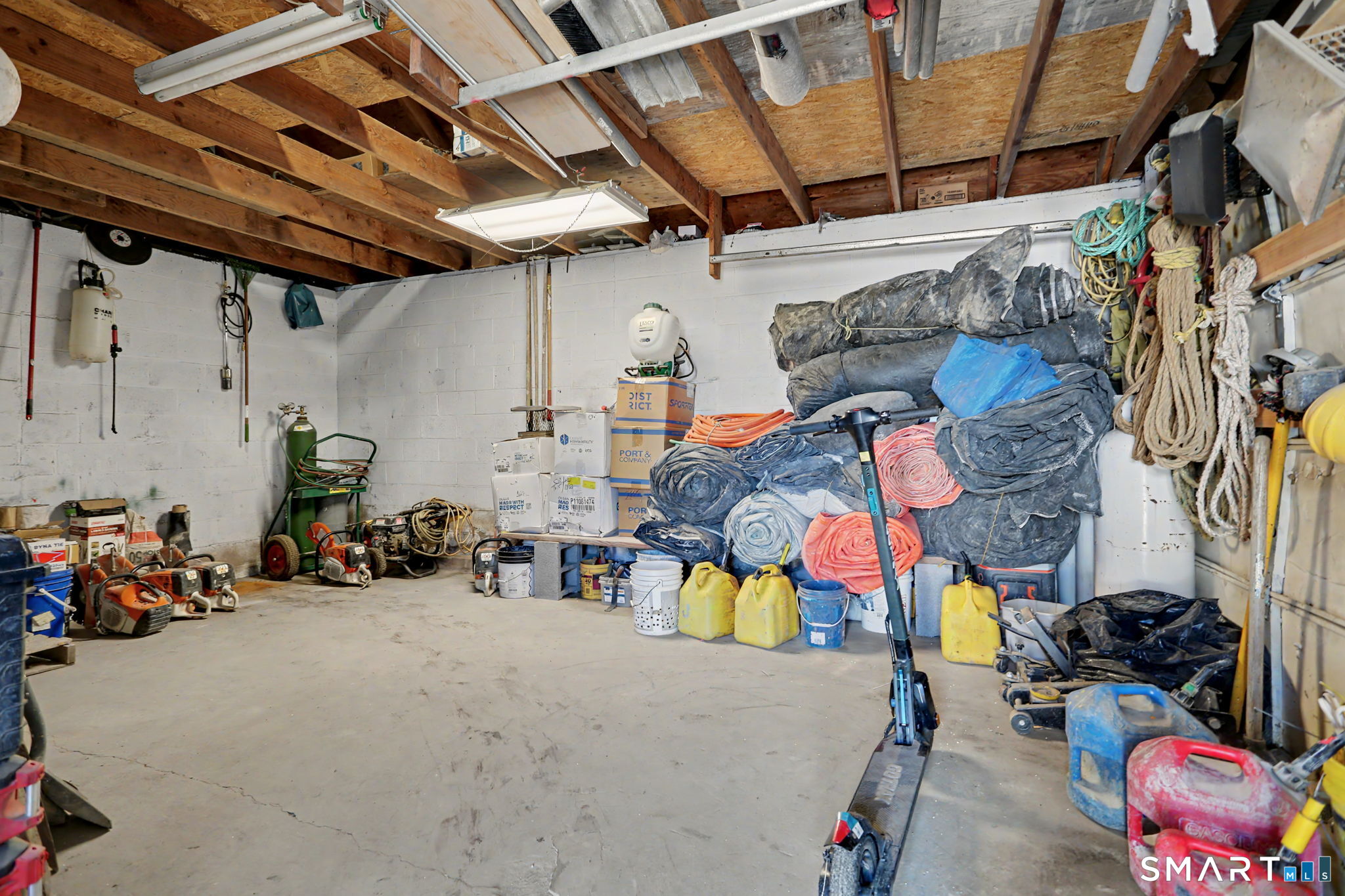 178 Linen Avenue