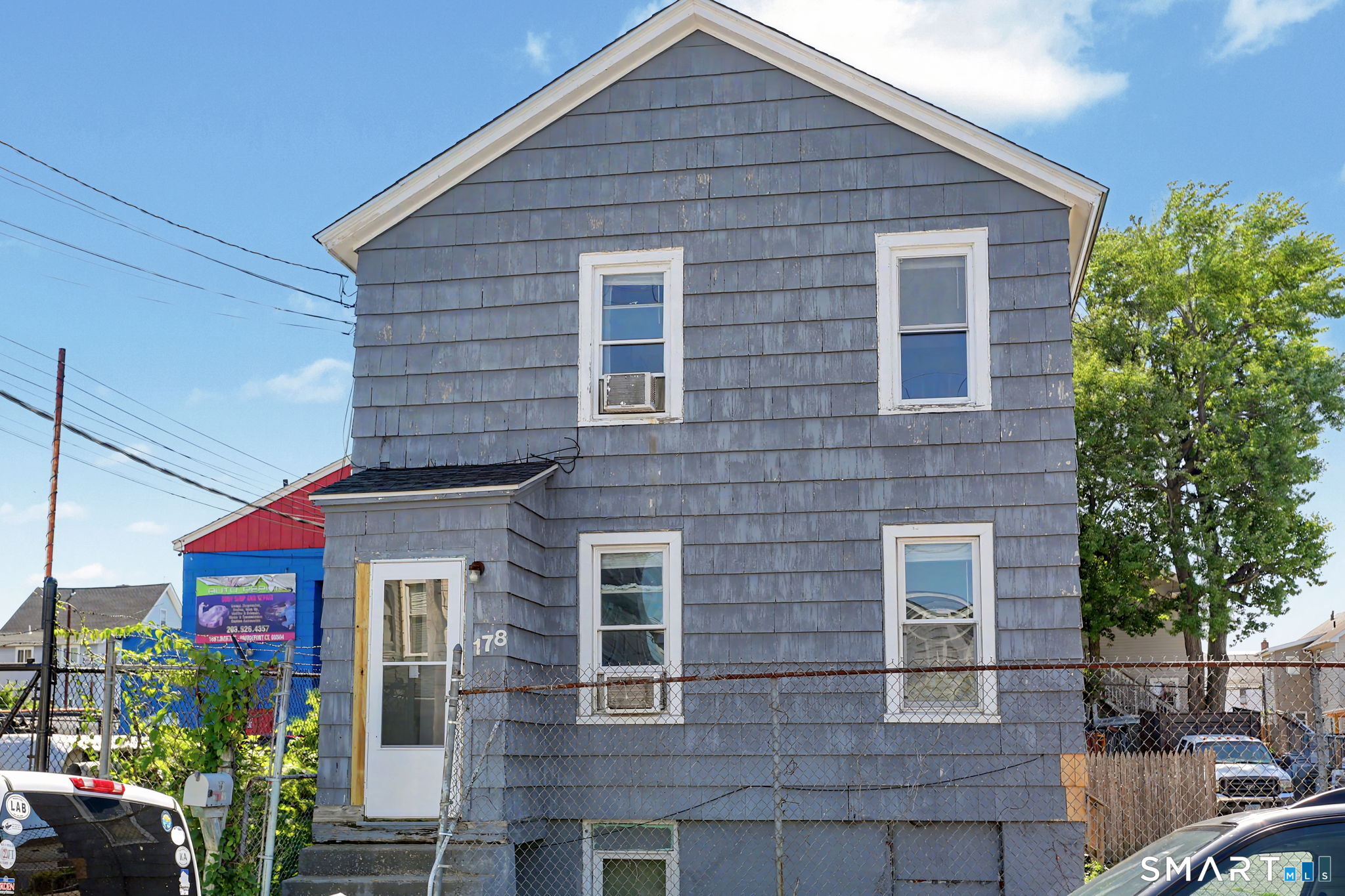 178 Linen Avenue