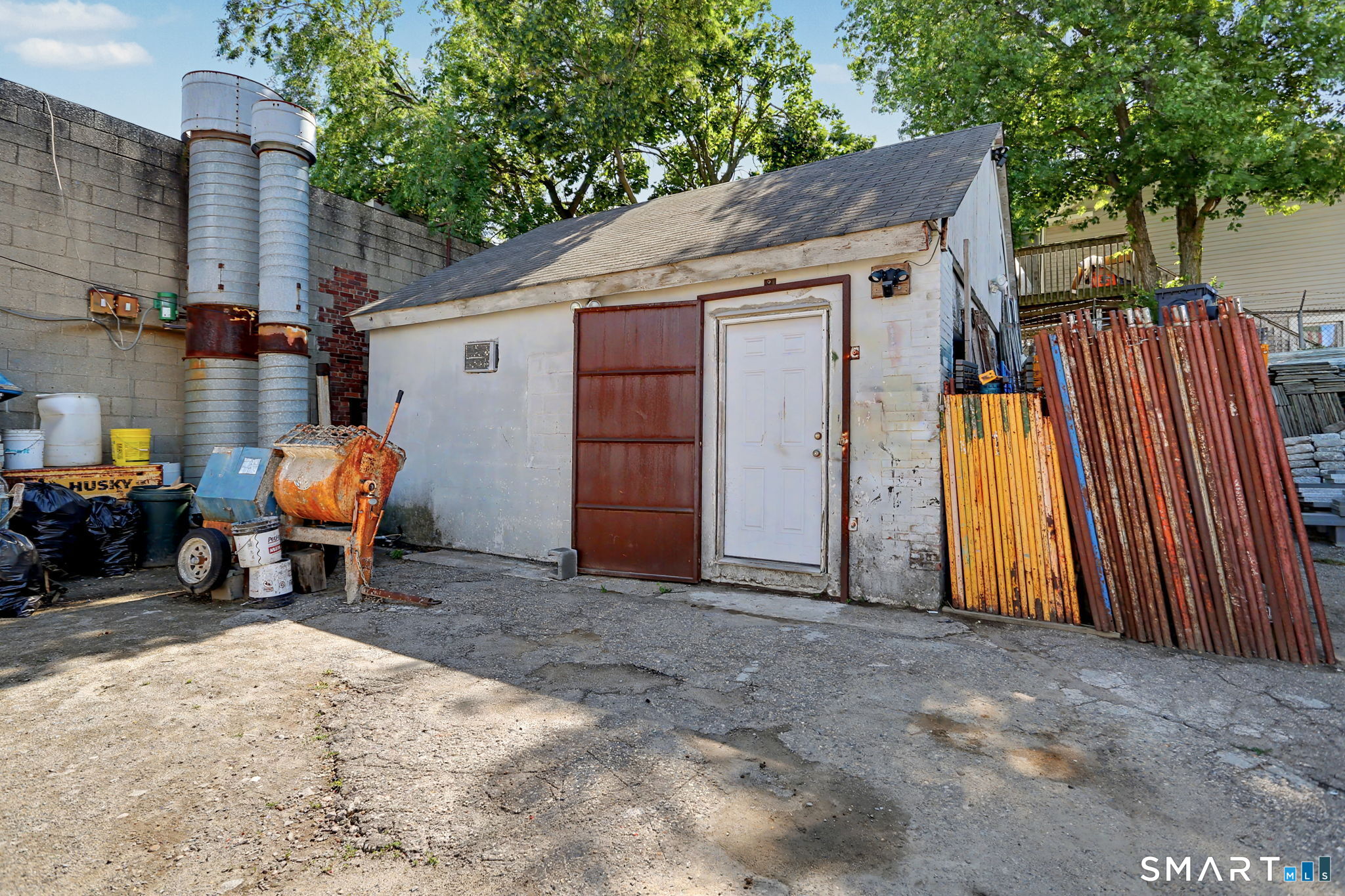 178 Linen Avenue