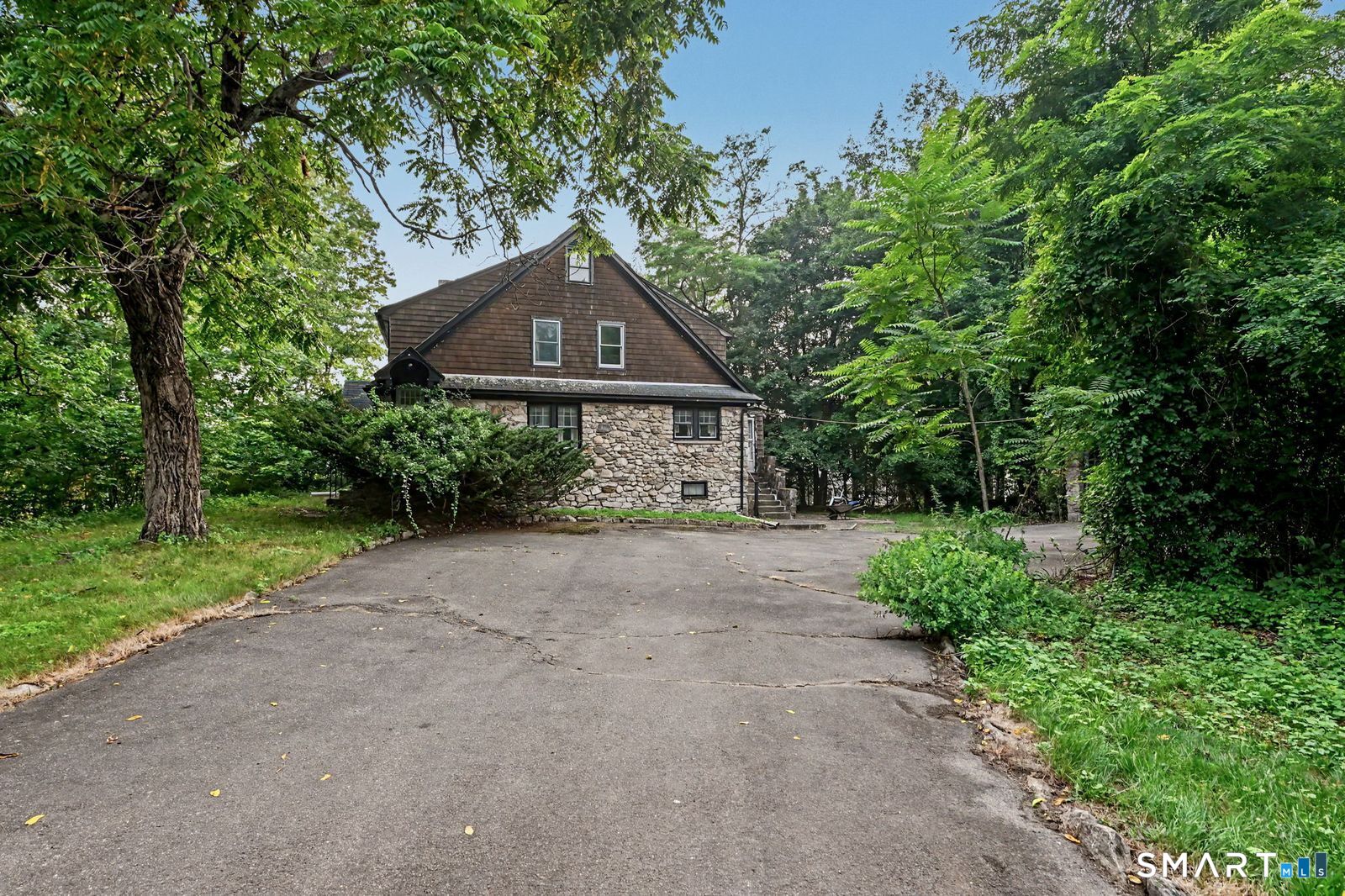 107 Wolfpit Avenue