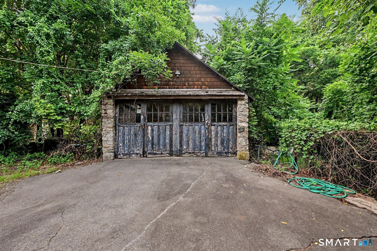 107 Wolfpit Avenue