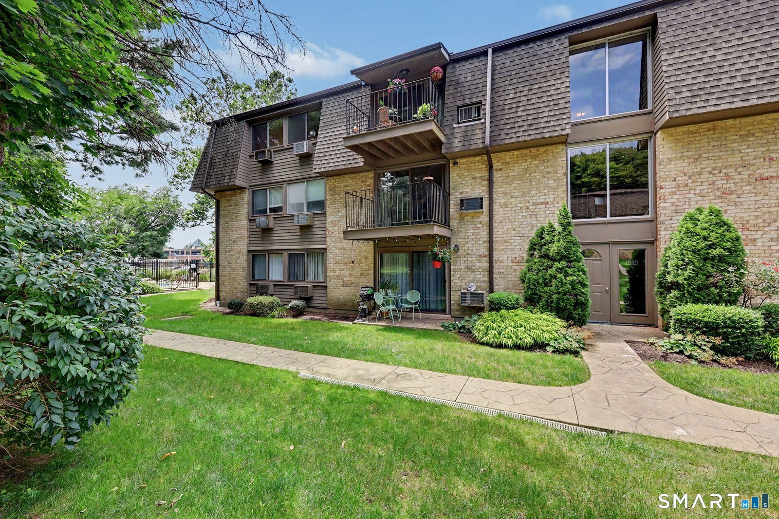 1 Linden Street Unit: A6