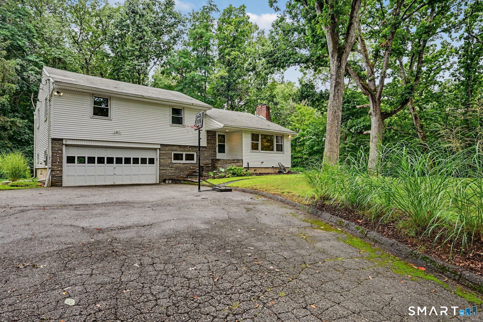 11 Bonnybrook Road