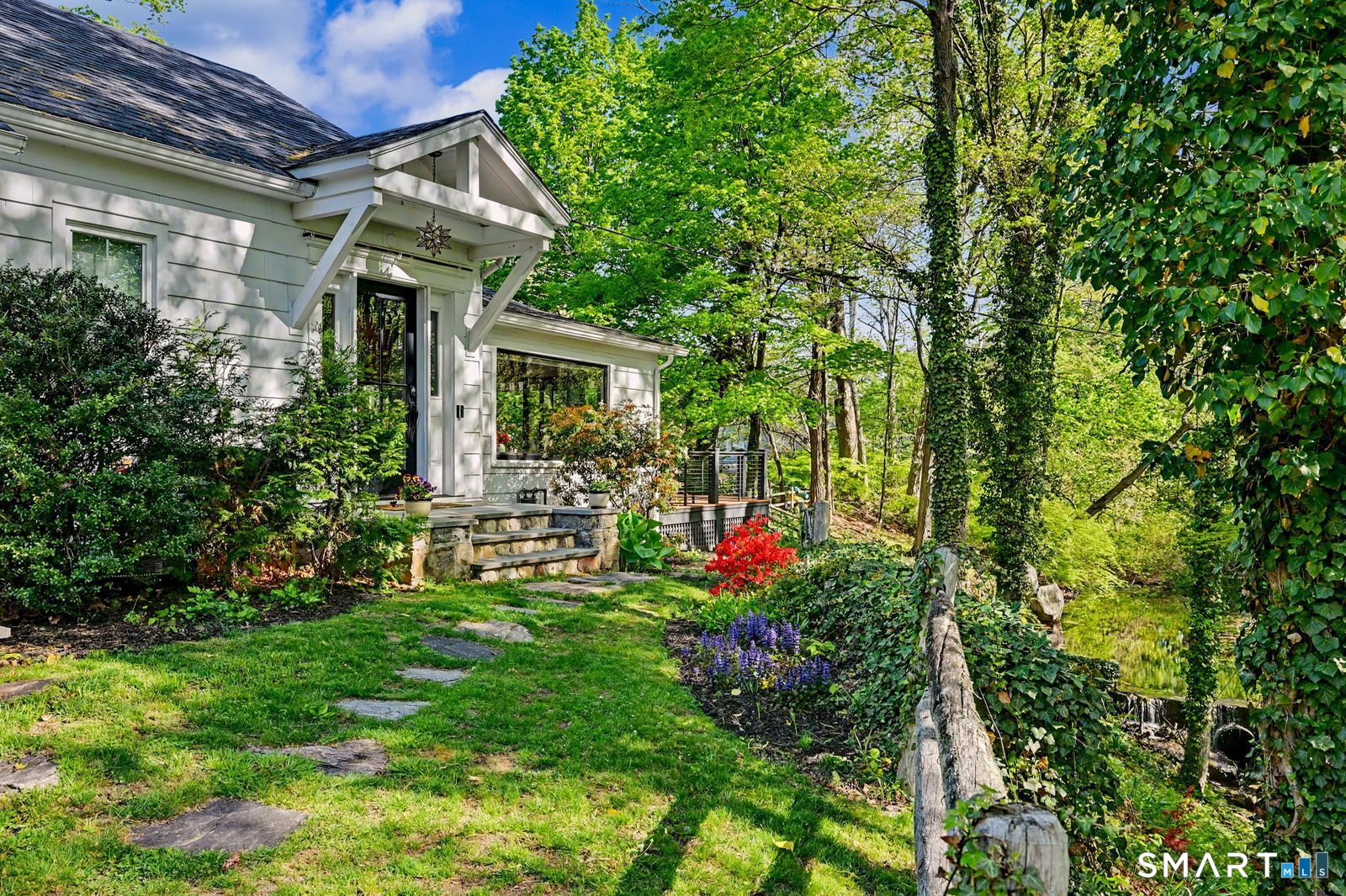 49 Newtown Avenue