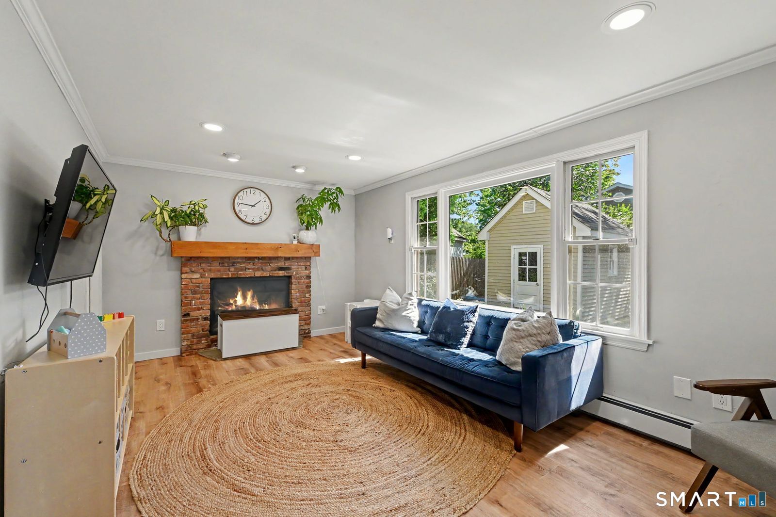 200 Woodridge Drive South