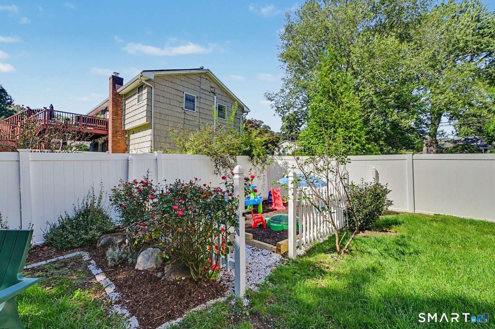 200 Woodridge Drive South
