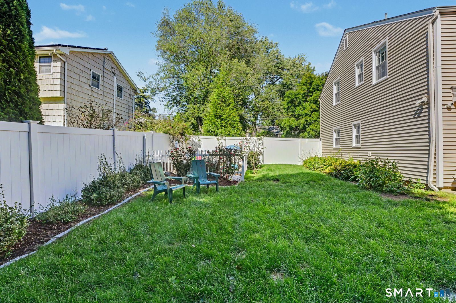 200 Woodridge Drive South
