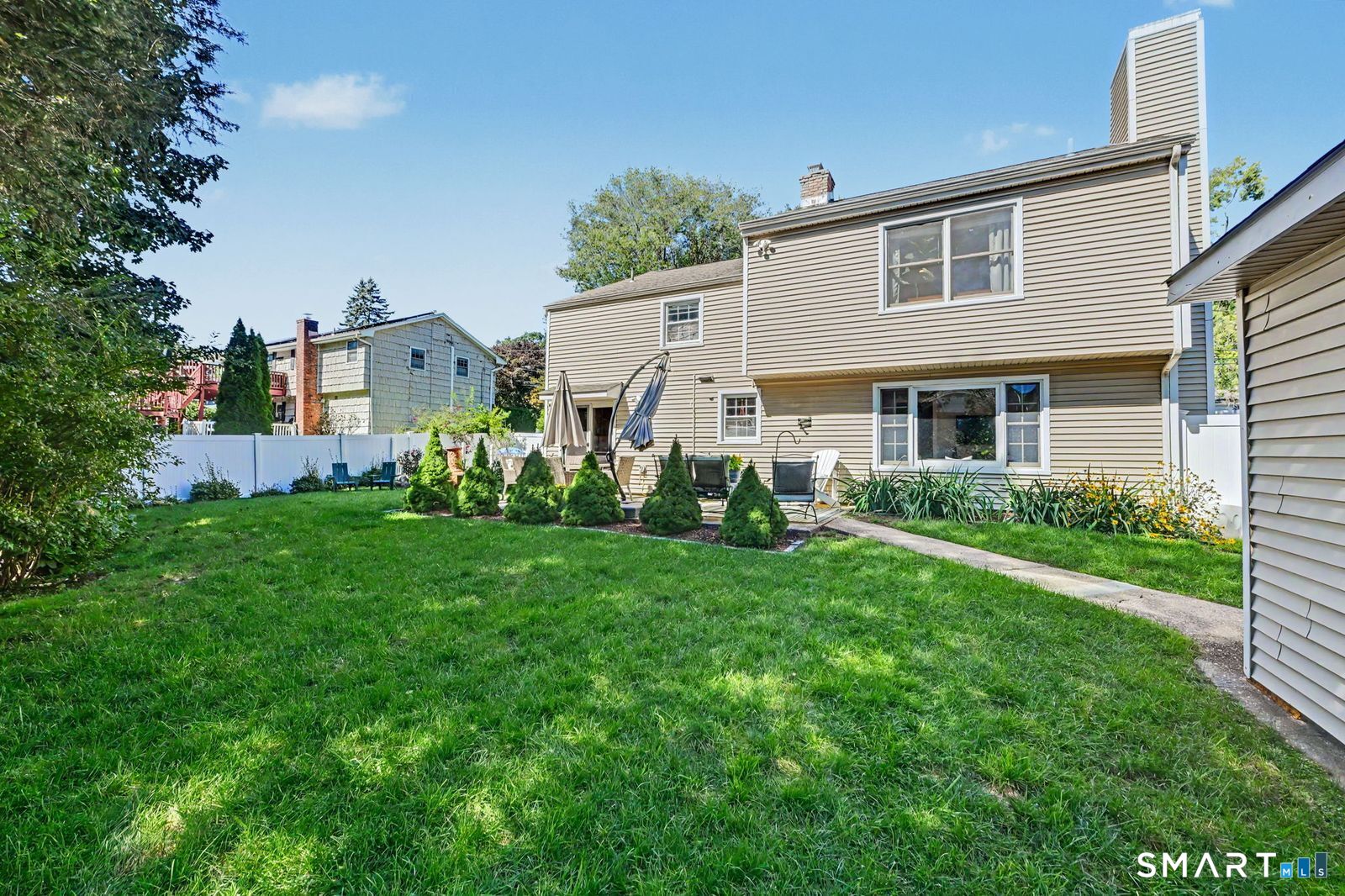 200 Woodridge Drive South