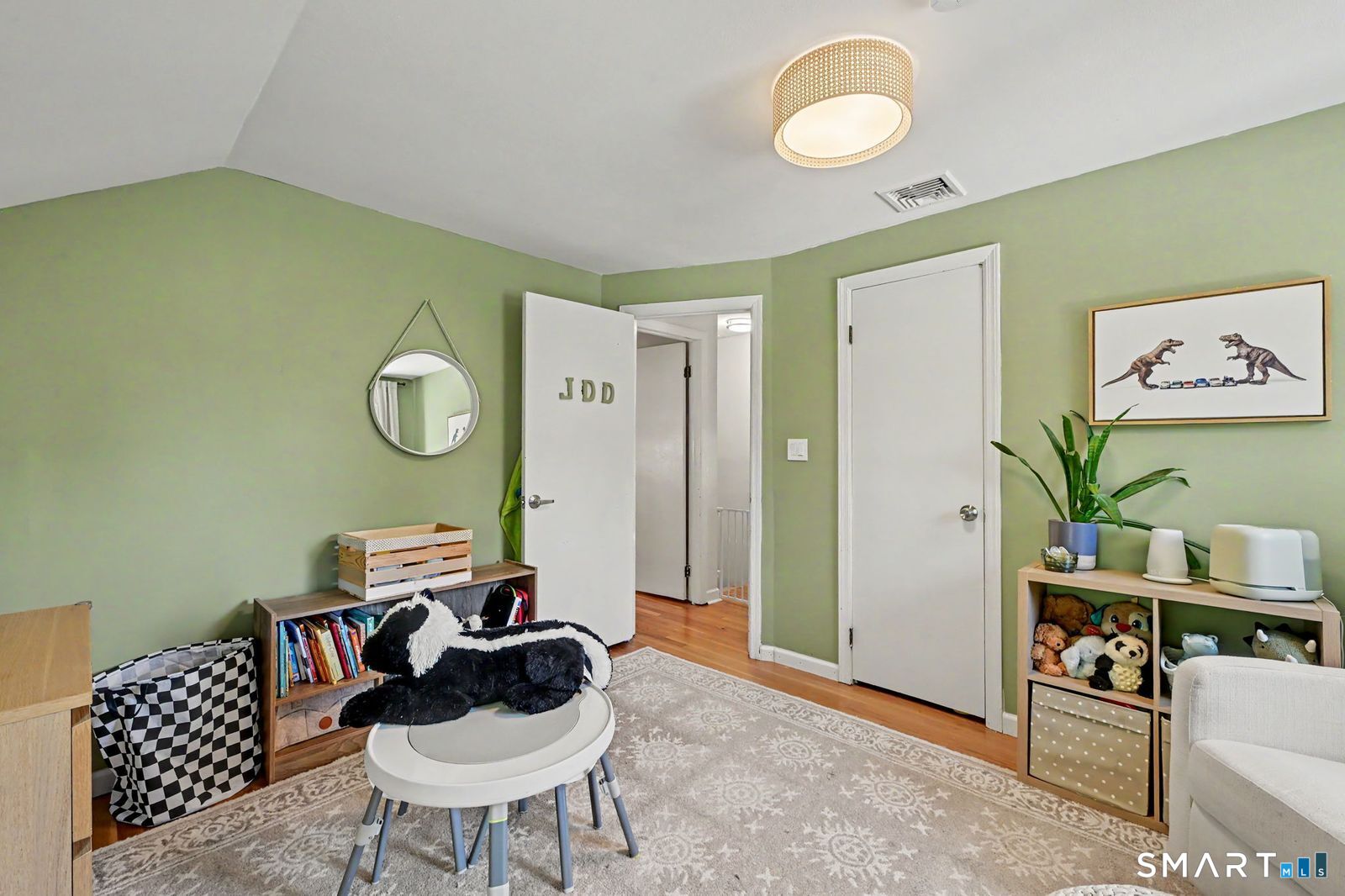 200 Woodridge Drive South
