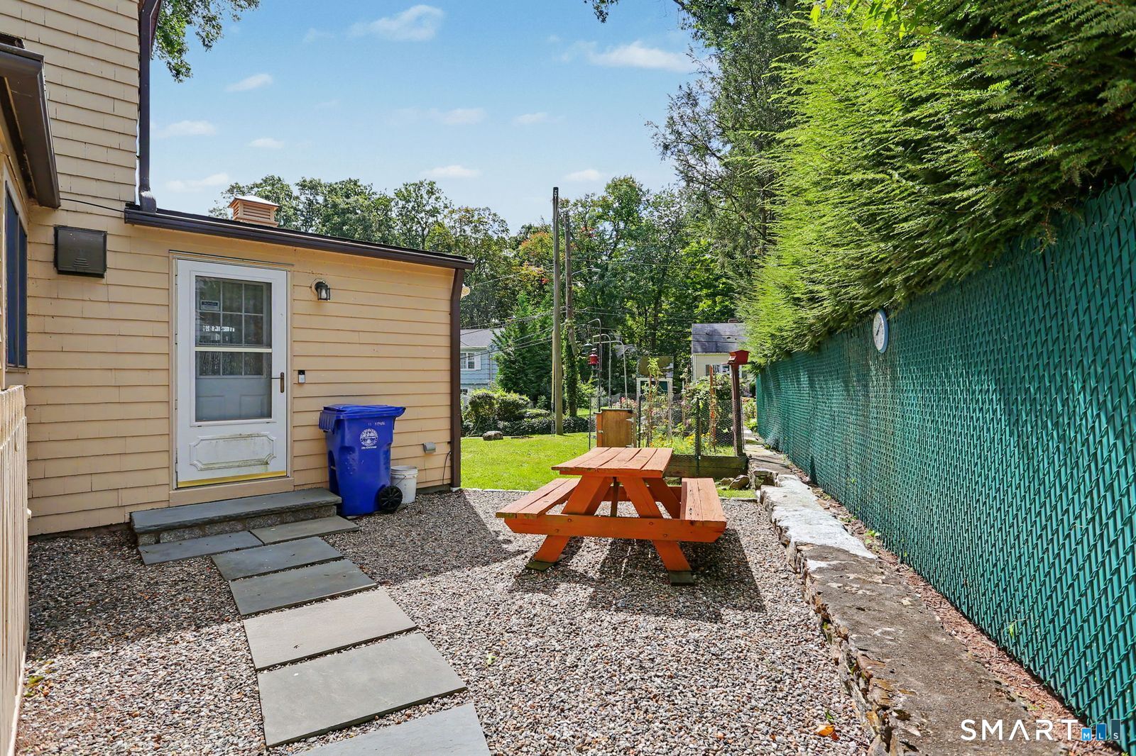 10 Hillwood Place