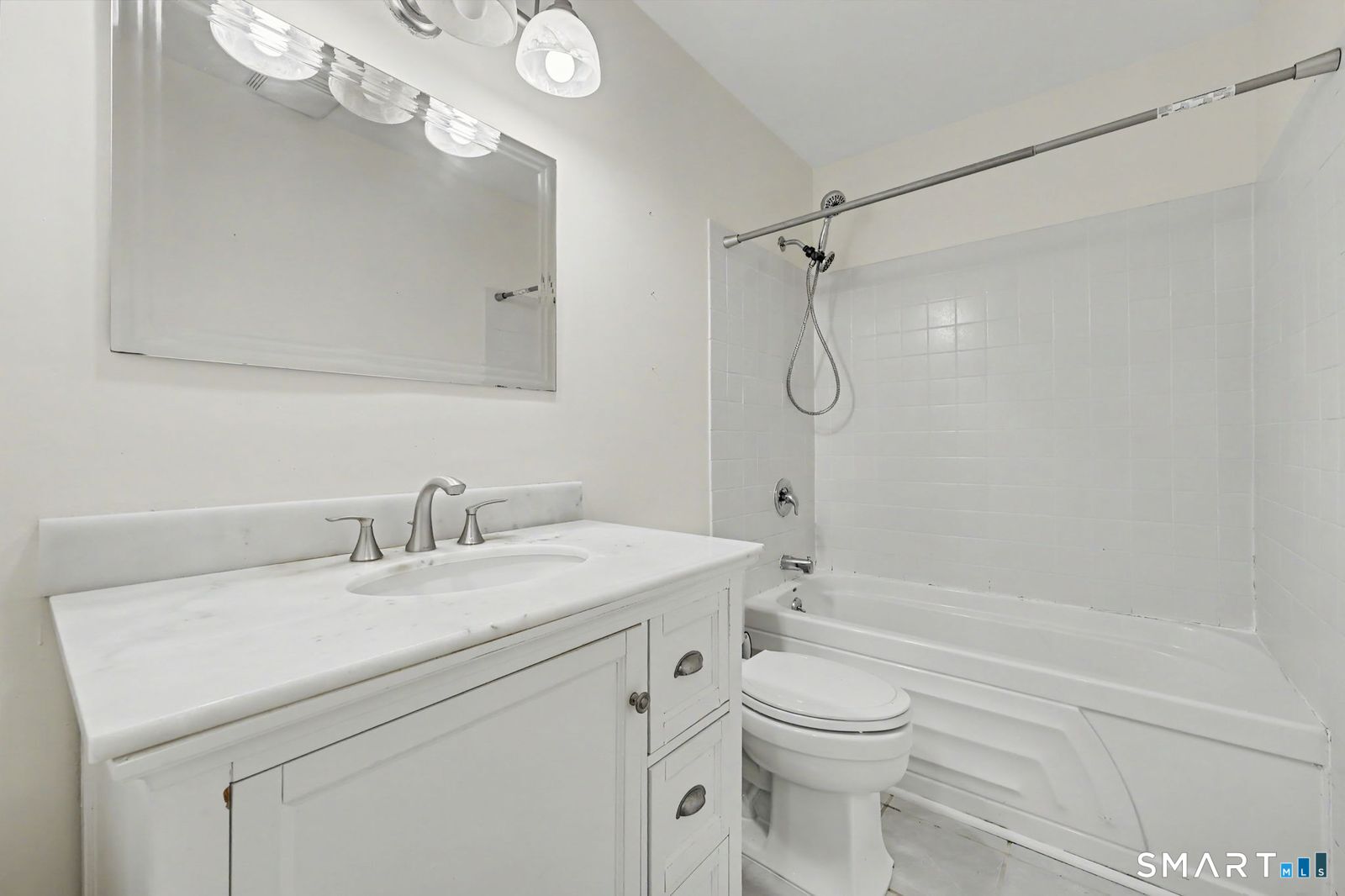 71 Aiken Street Unit: D9