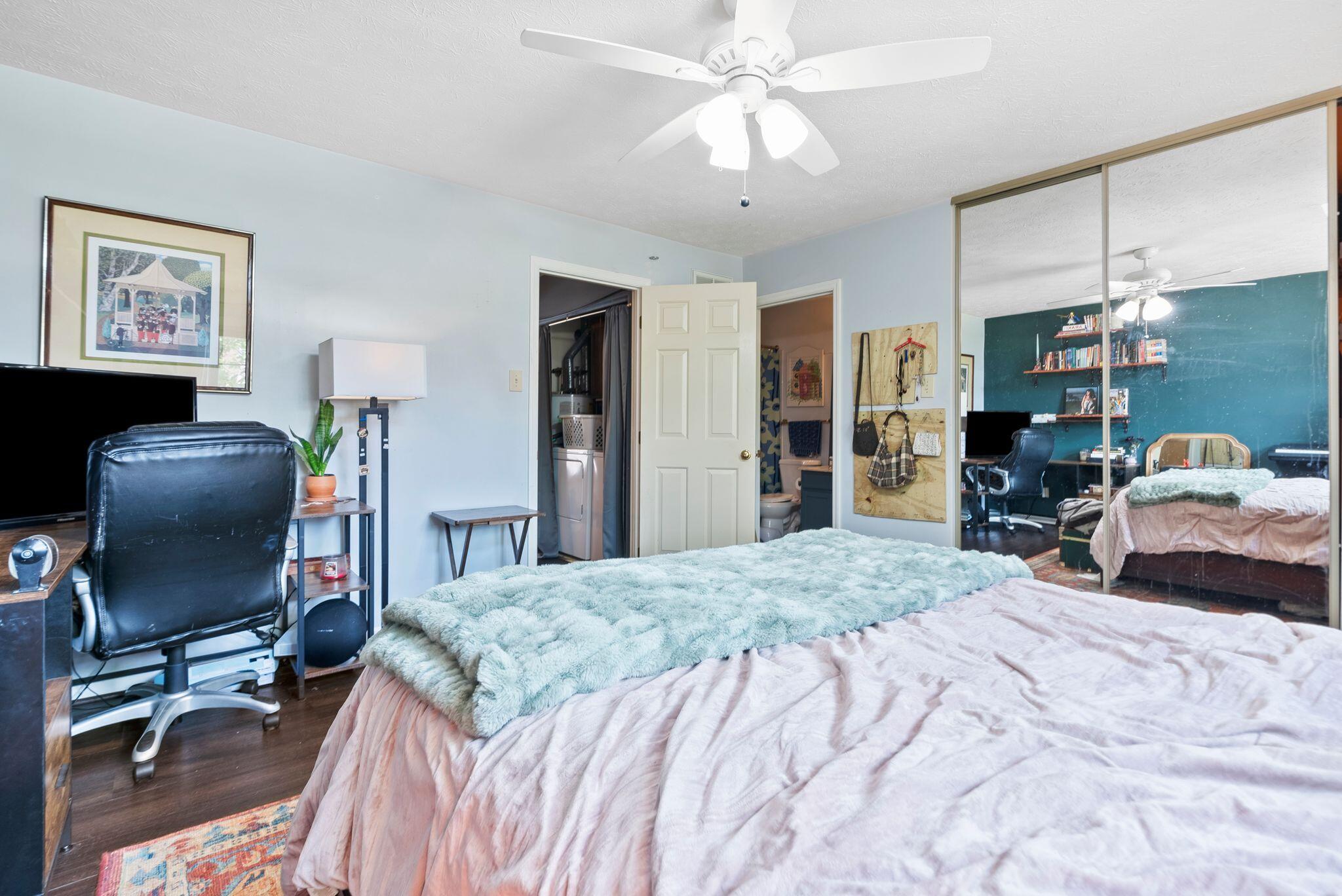 541 West Short Street Unit: 27