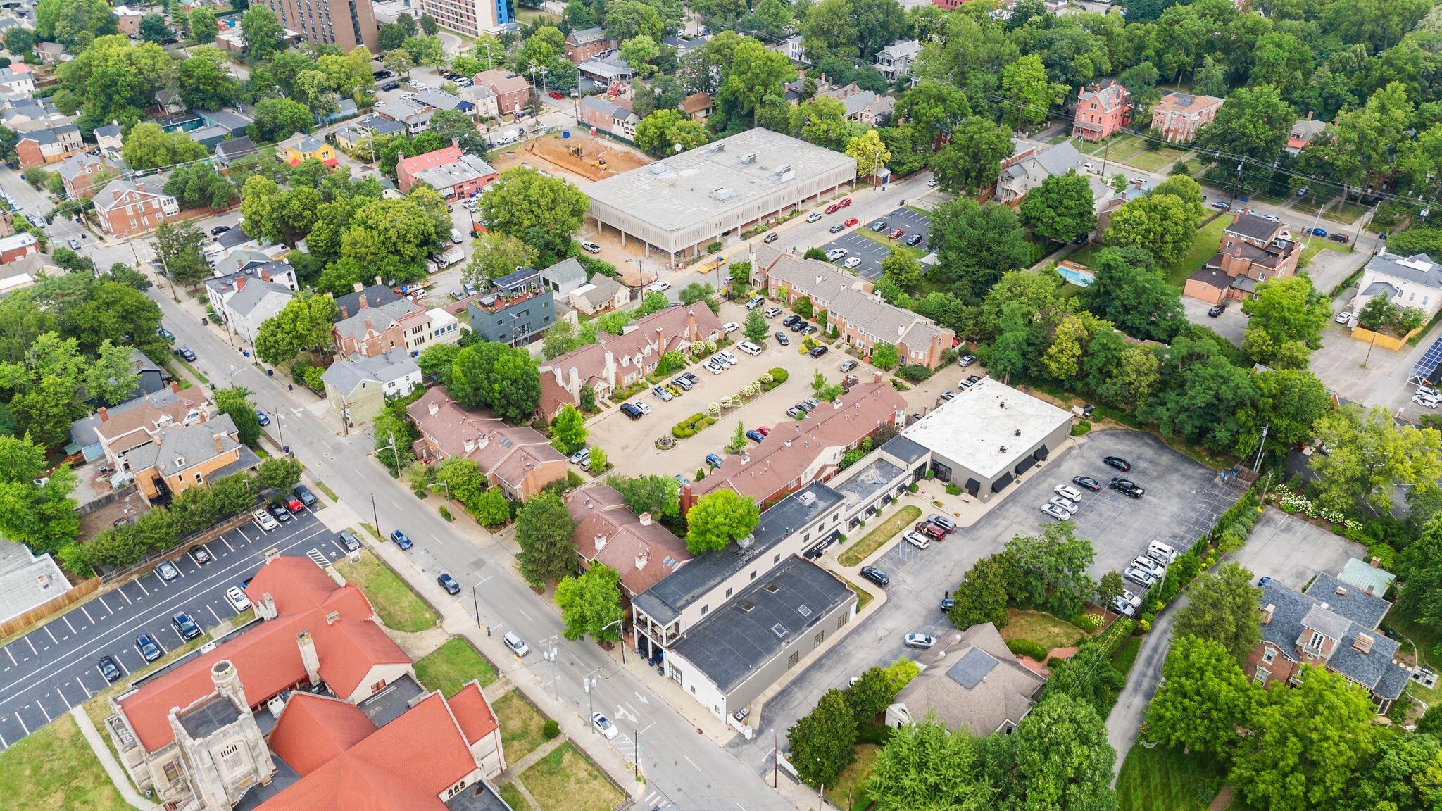 541 West Short Street Unit: 27