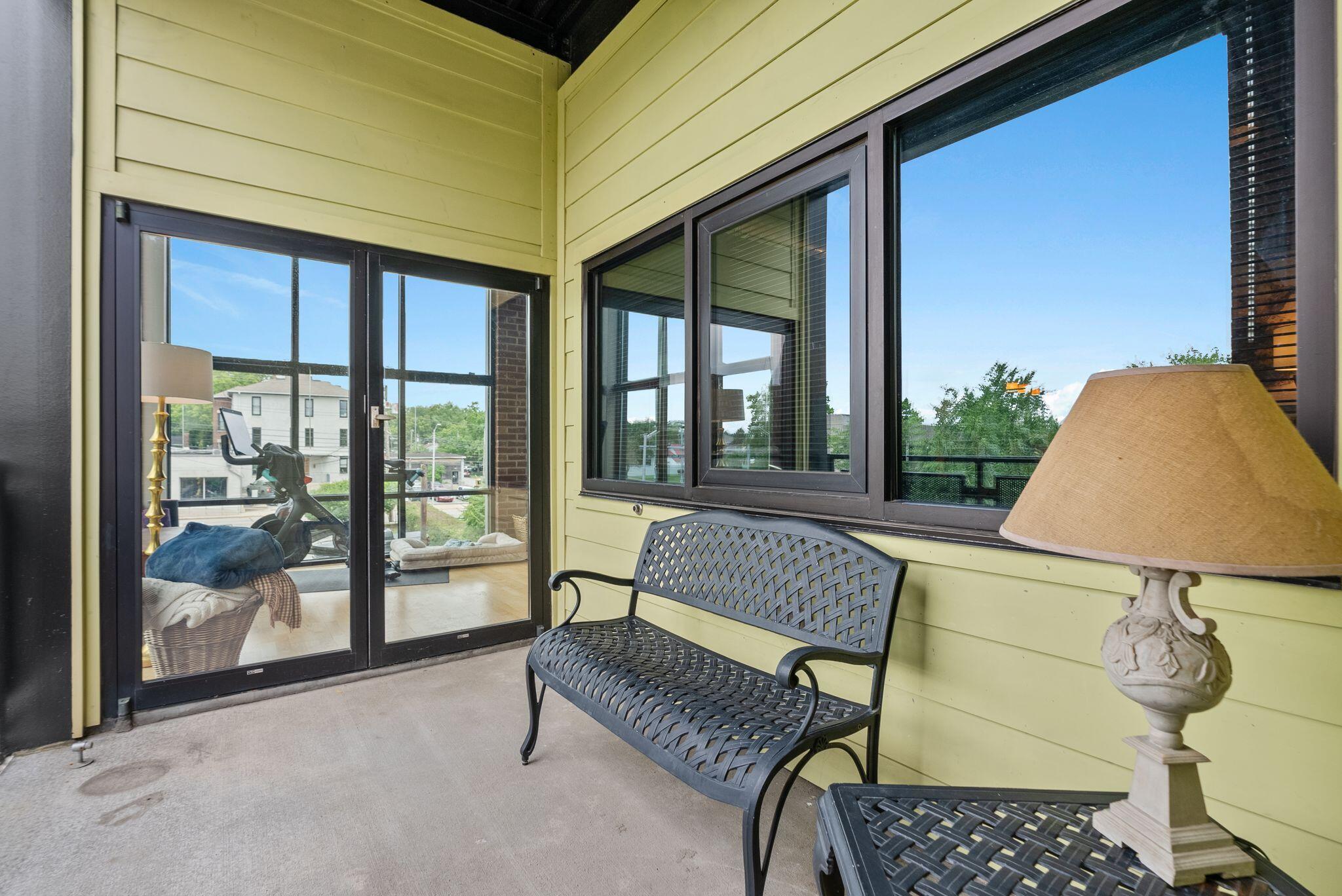 350 East Short Street Unit: 324